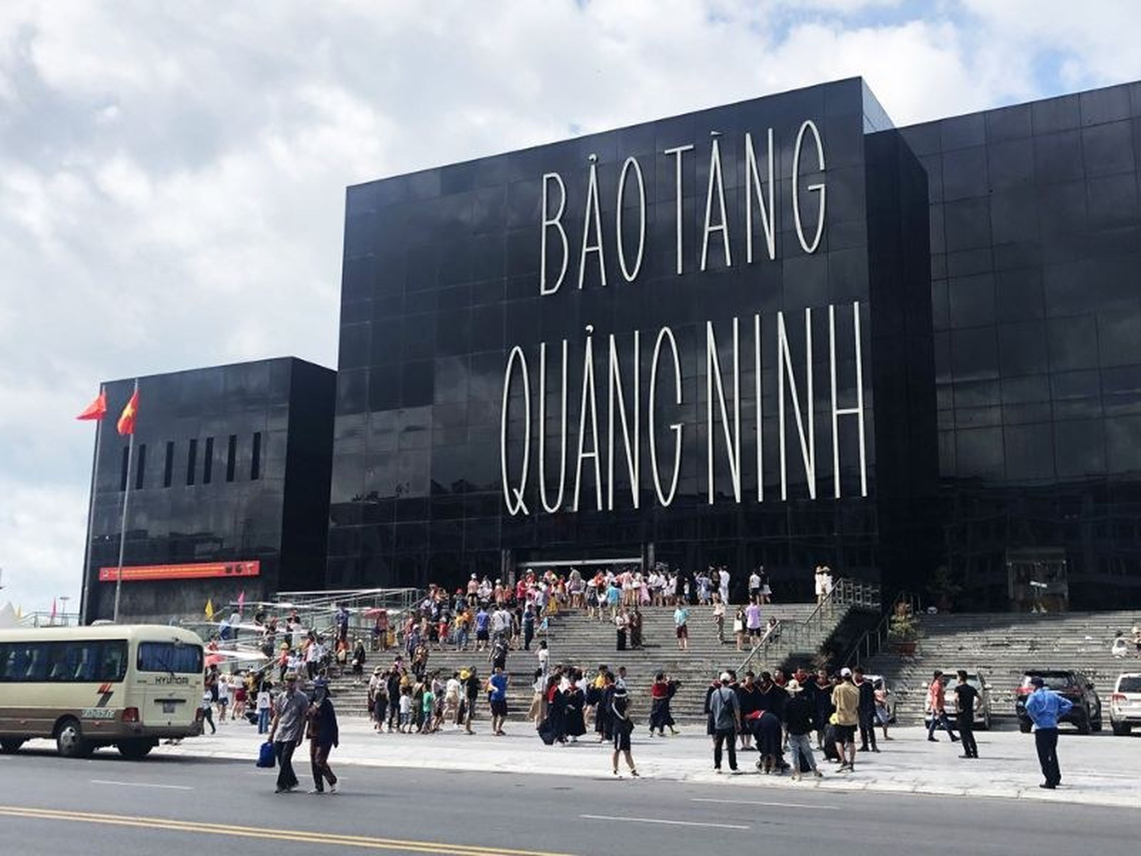 Bảo tàng Quảng Ninh: Biểu tượng than đá giữa lòng Hạ Long - Hình 4