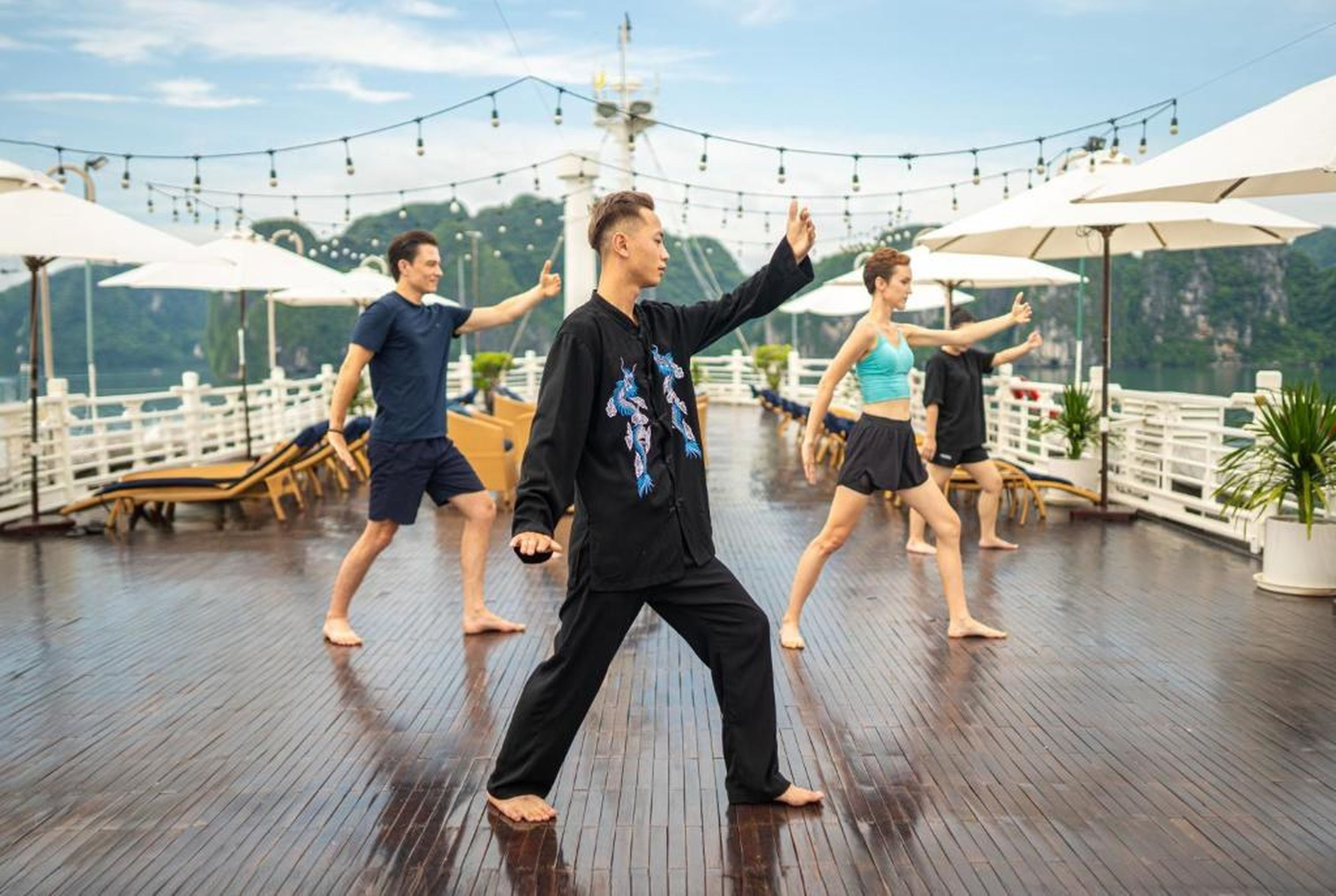 The Au Co Cruise - Longest Cruise 2 Bays - Hình 24