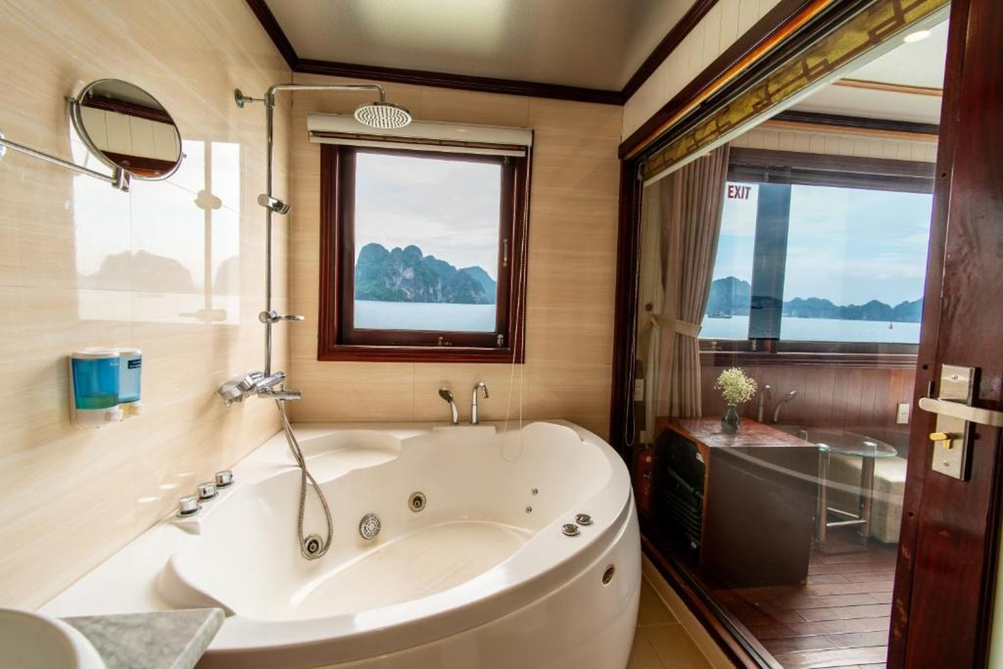Swan Cruises Halong - Off-the-Beaten-Path Route - Hình 3