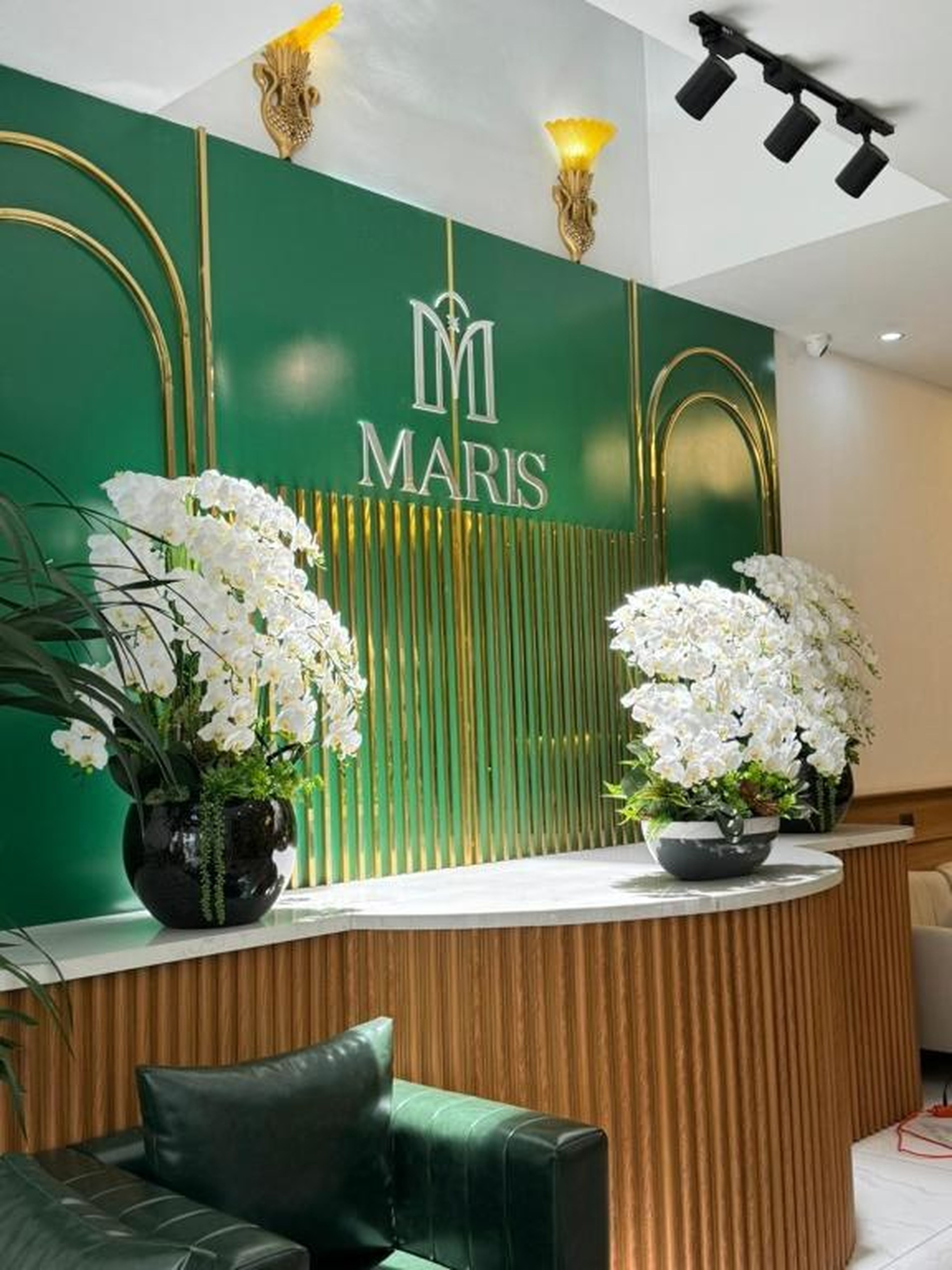 Maris Hotel & Coffee Ha Long - Hình 20