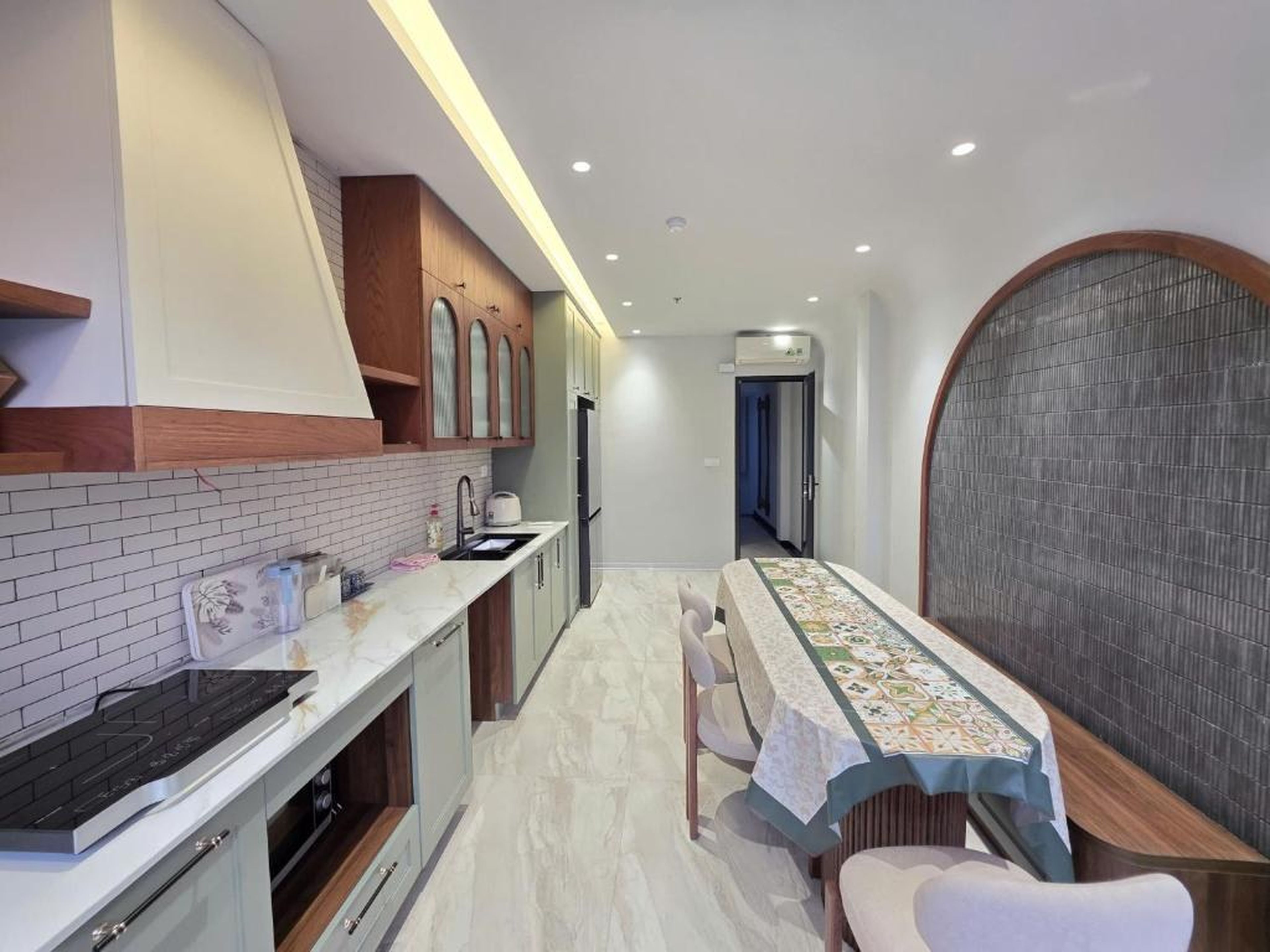 Cozy Nest Homestay Ha Long - Hình 27