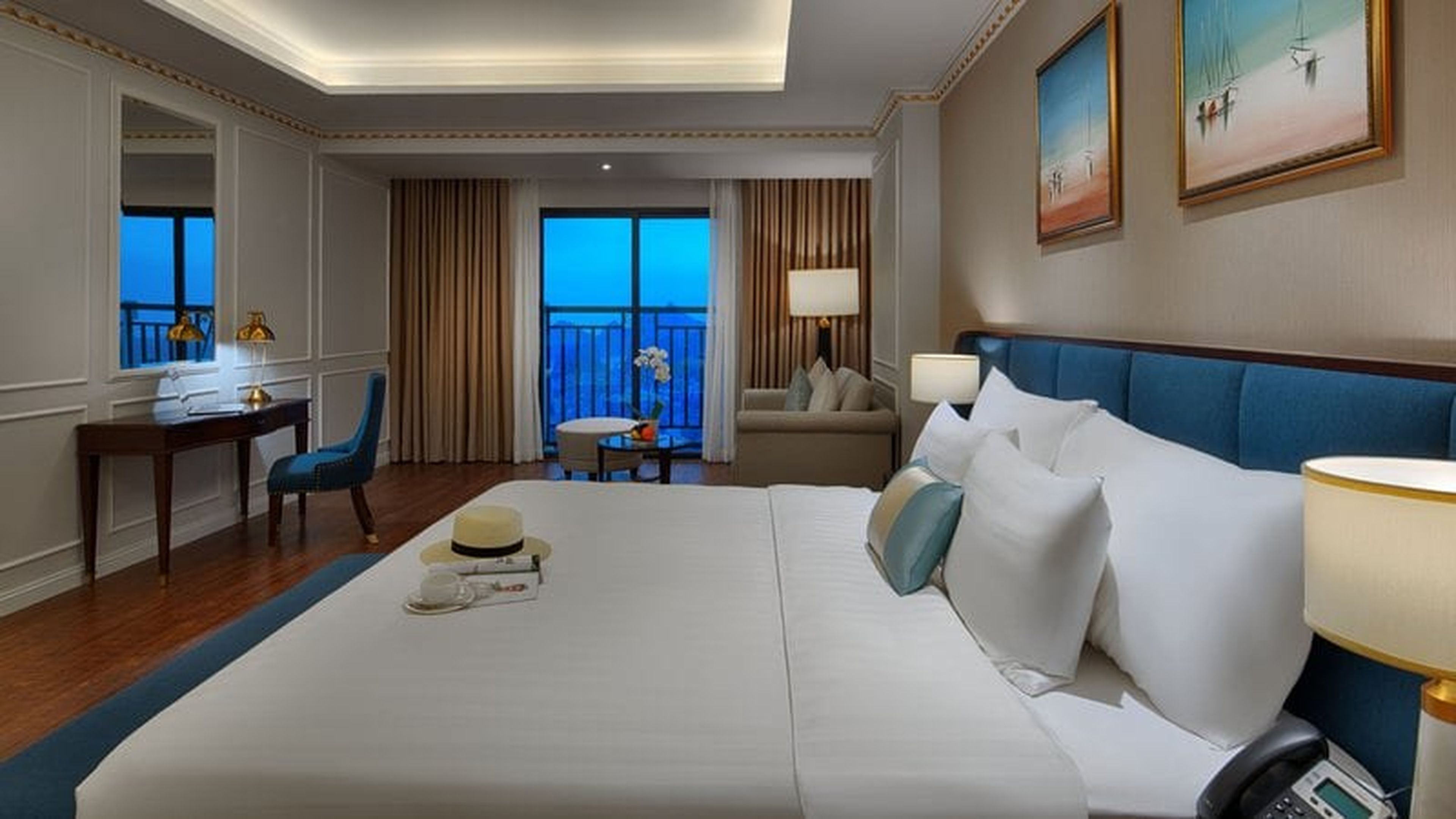 FLC Hạ Long Bay Golf Club & Luxury Resort – “Wonder” with Views over Hạ Long Bay - Hình 9