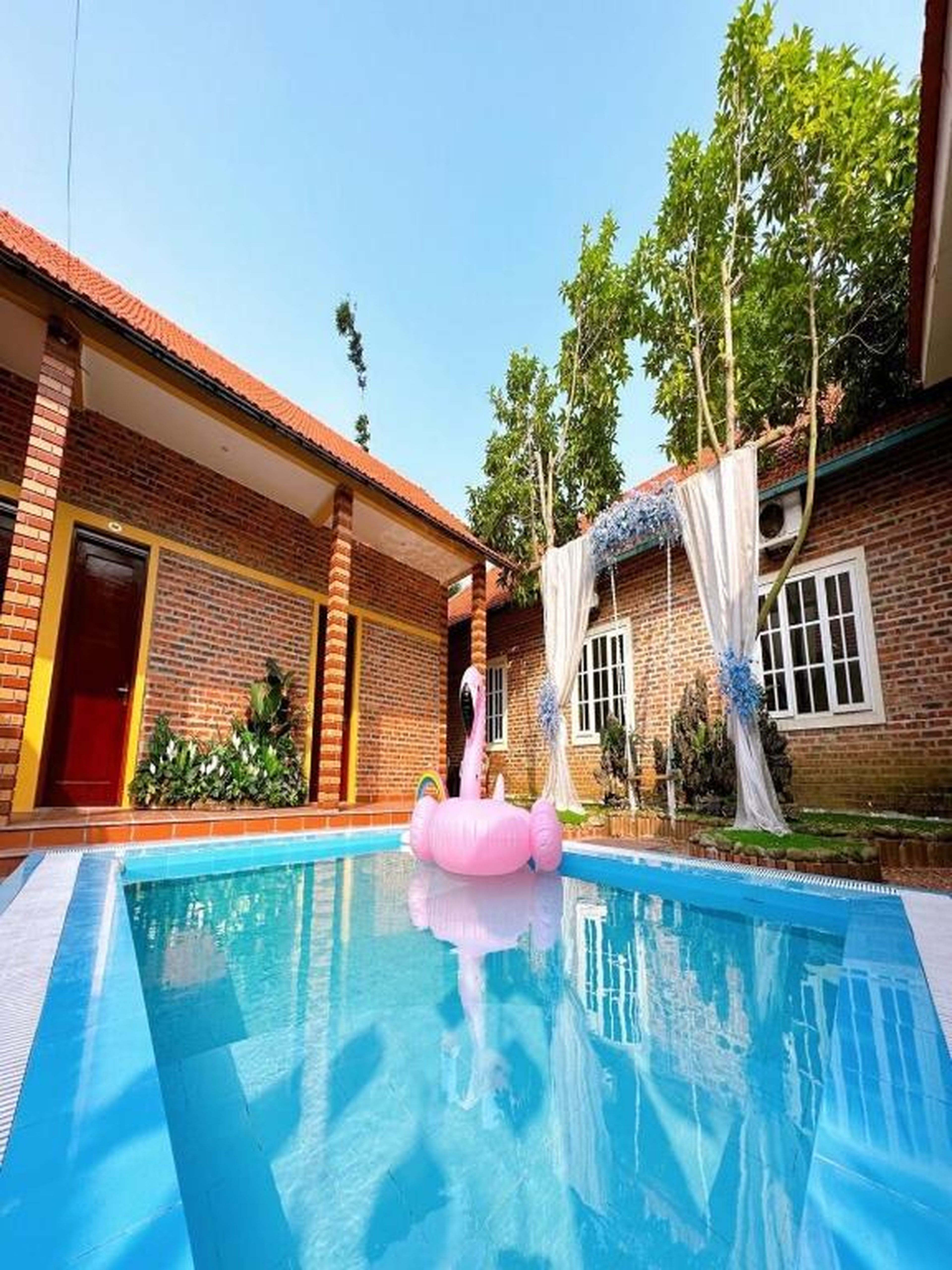 Chuỗi Homestay 8 ngủ bể bơi riêng - gần biển tại Tuần Châu - Hình 9