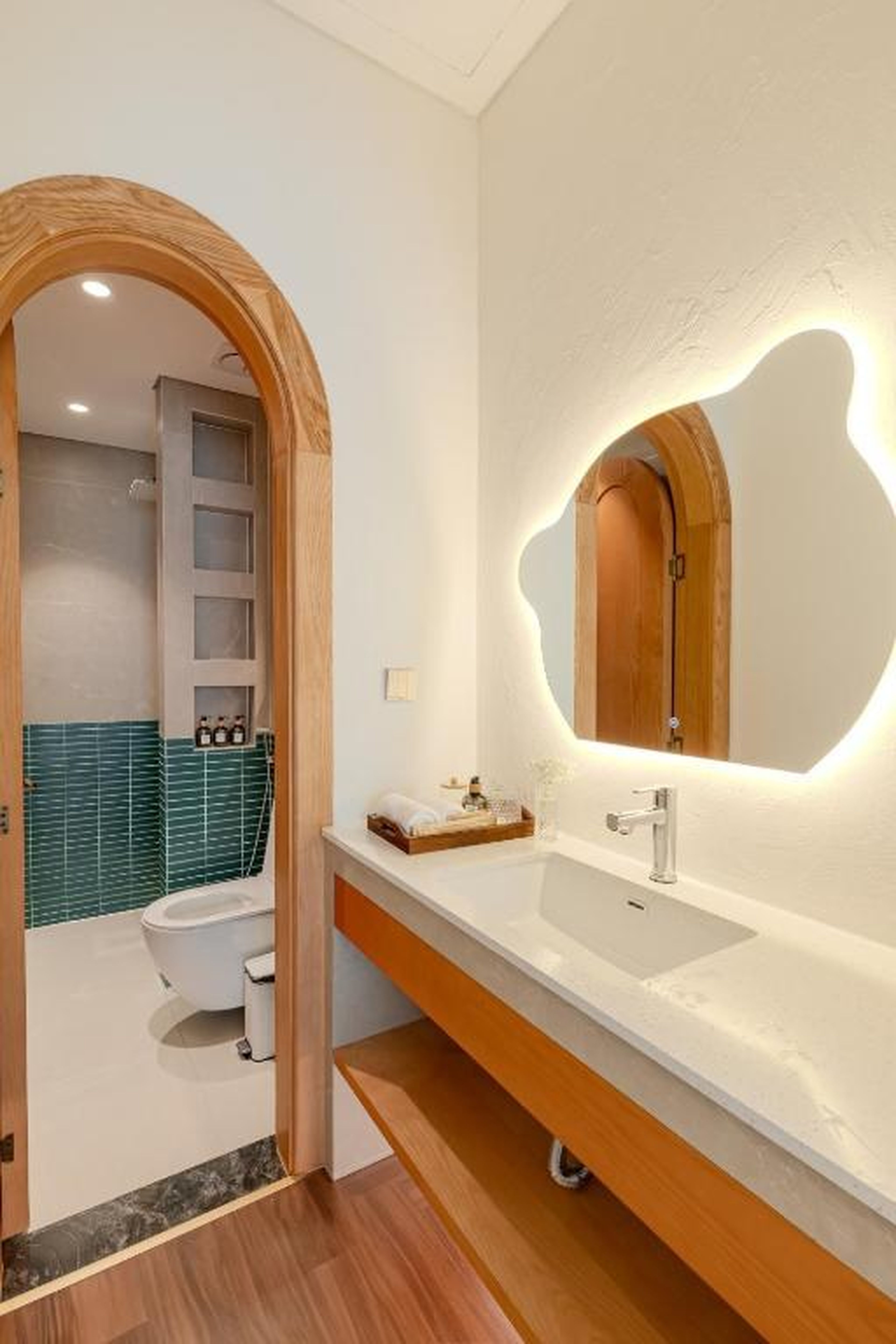 S Villa Ha Long - 5-Bedroom Private Pool Villa Near Beach, Jacuzzi, Sauna & Karaoke - Hình 27