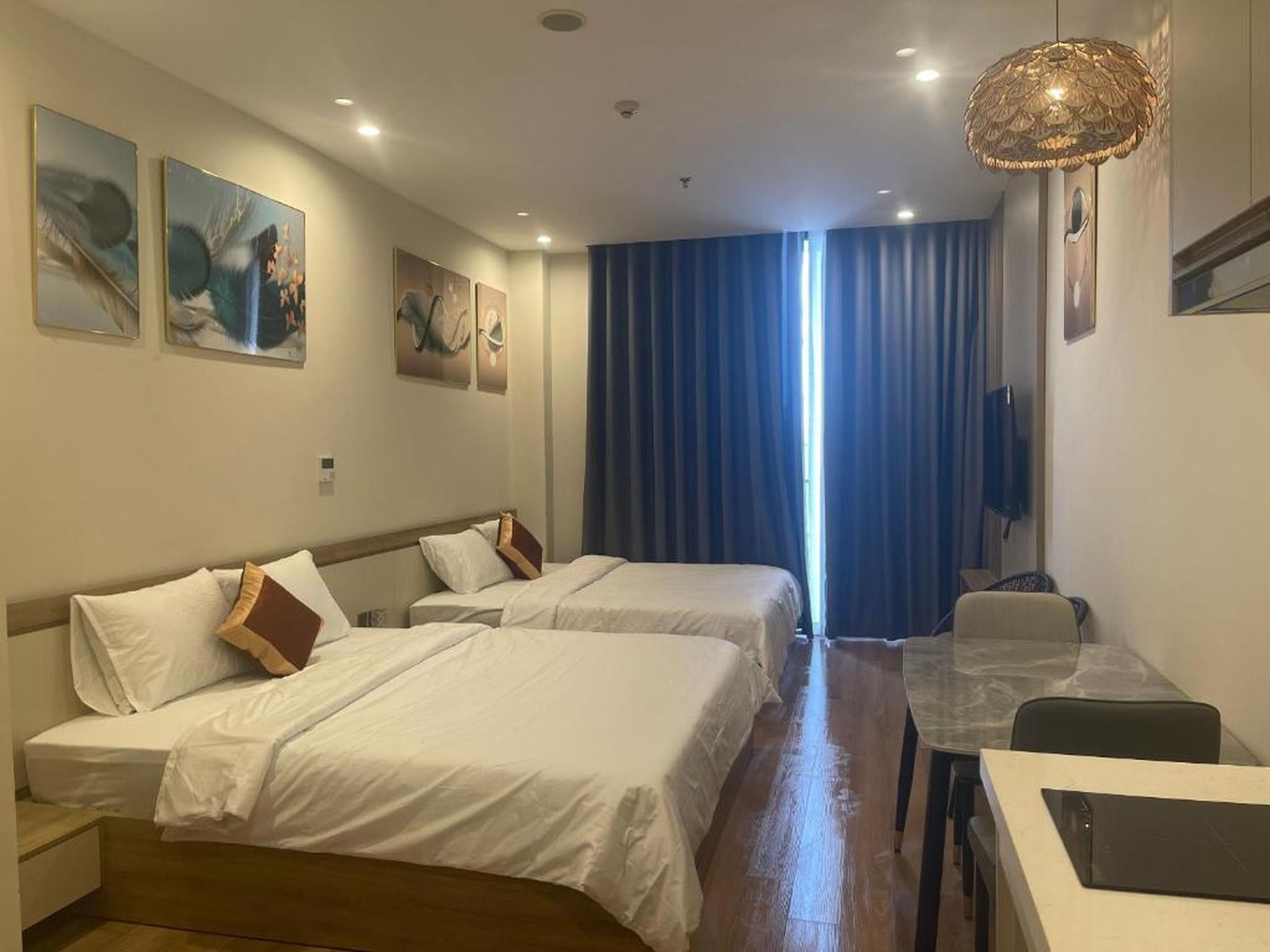 Ocean Breeze Homestay Hạ Long - Hình 3