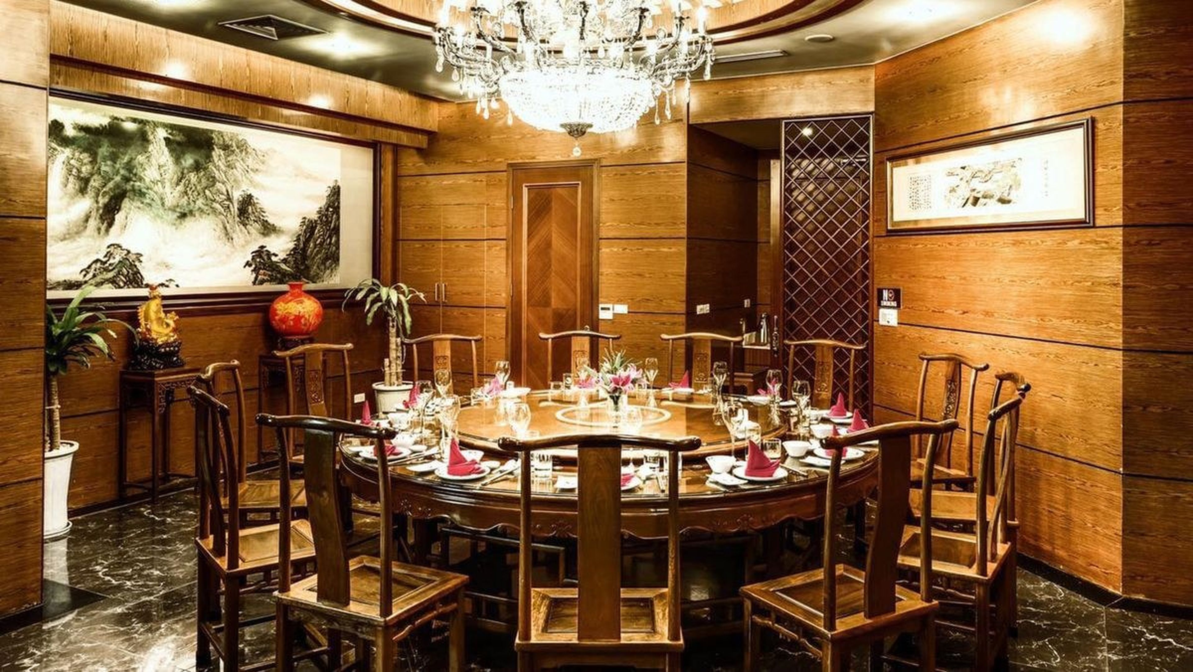 Khám phá ẩm thực Á Đông tại nhà hàng Hải Cảng Hạ Long - Hình 3