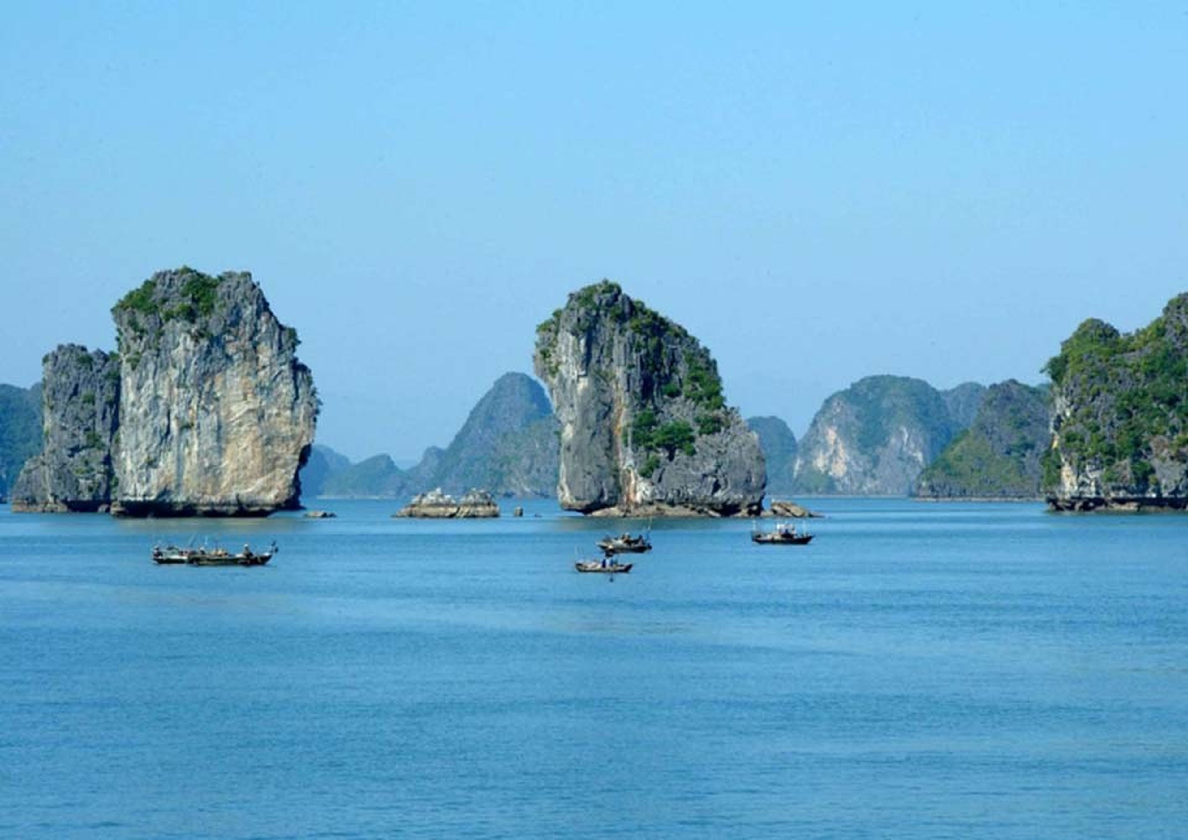 Về Hang Trống và Hang Trinh Nữ, thấy lòng hoang hoải vì chuyện tình dang dở - Hình 1