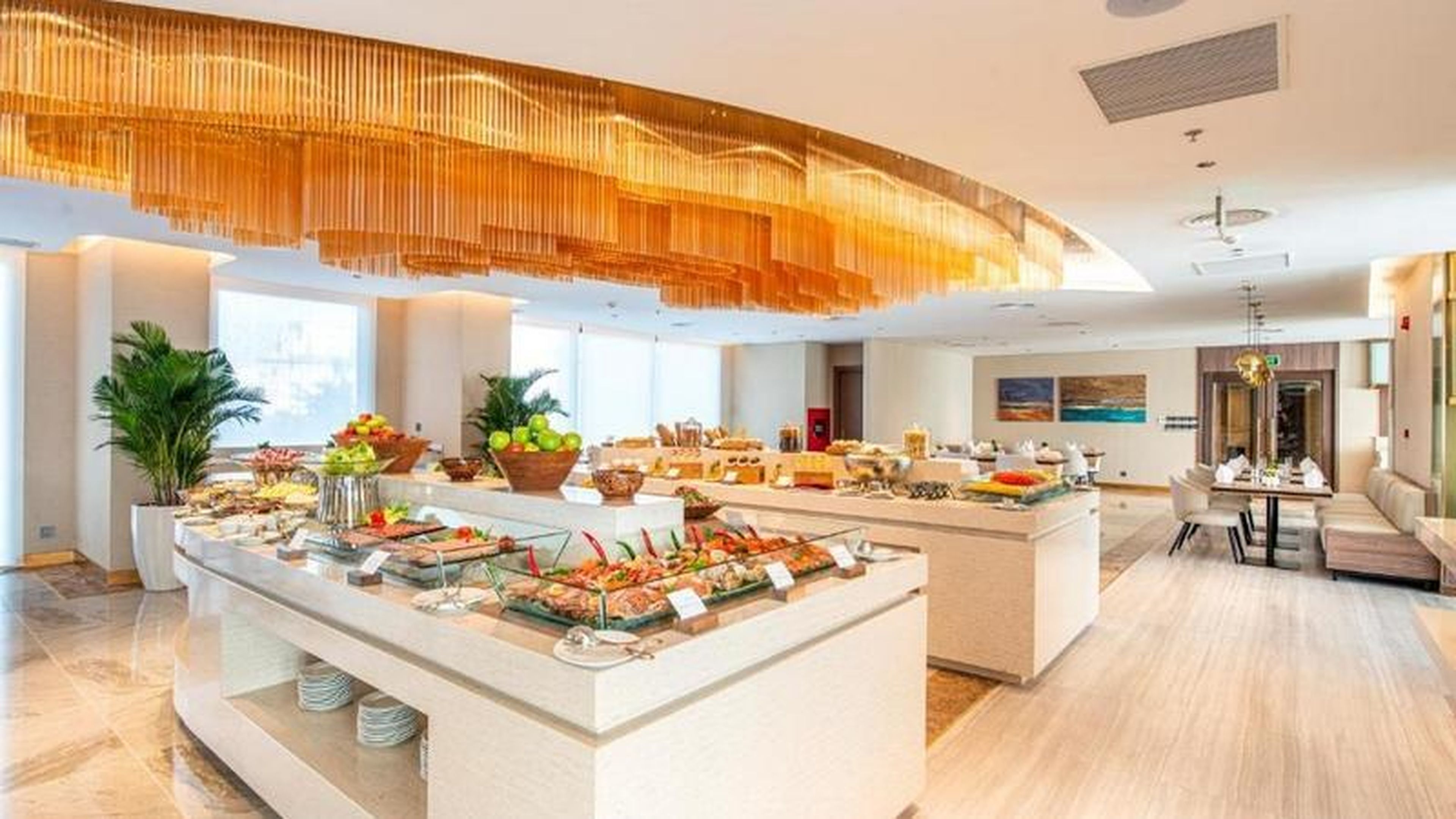 Top 5 luxury hotels and cruises in Ha Long Bay with attractive deals - Hình 12