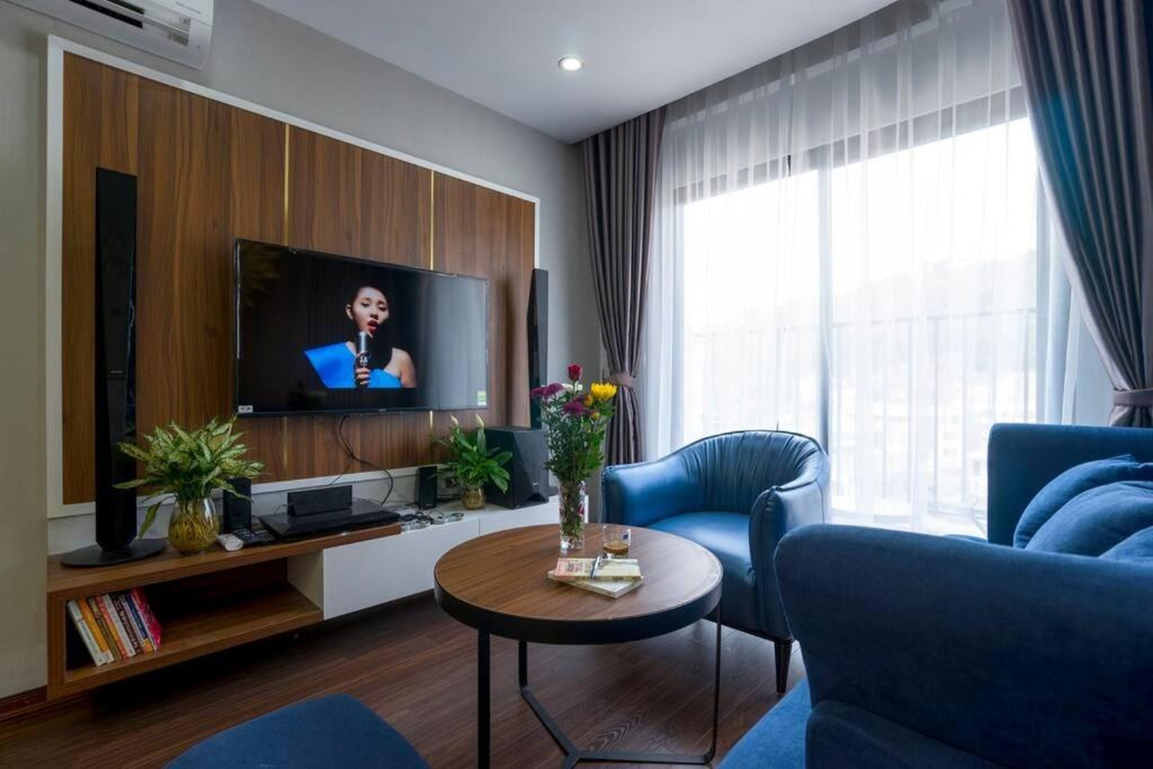 *Ha Long Homestay @ Sunrise Apartment- 4 BR - Hình 1