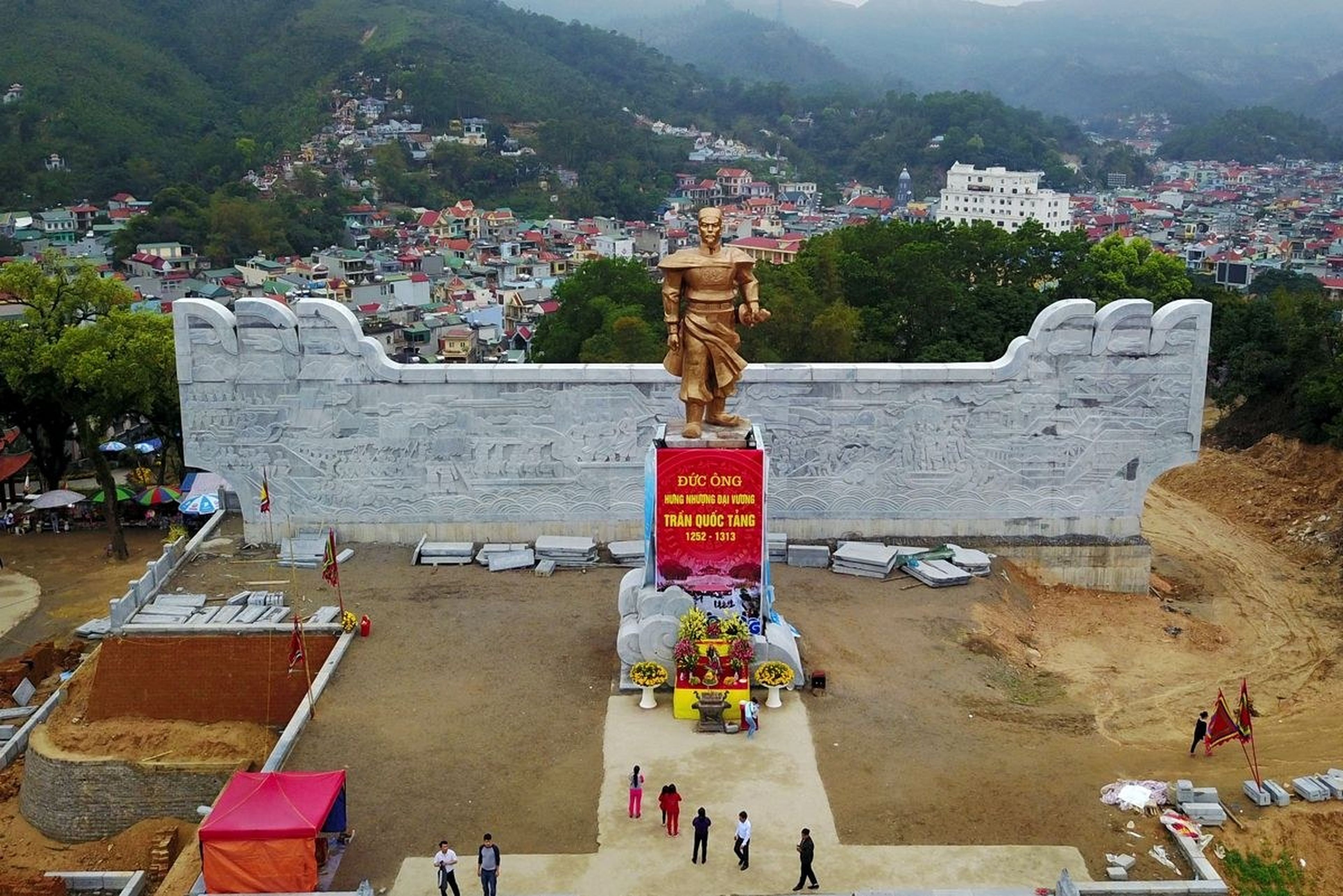 The 700-Year-Old Cua Ong Temple Complex in Quang Ninh - Hình 3