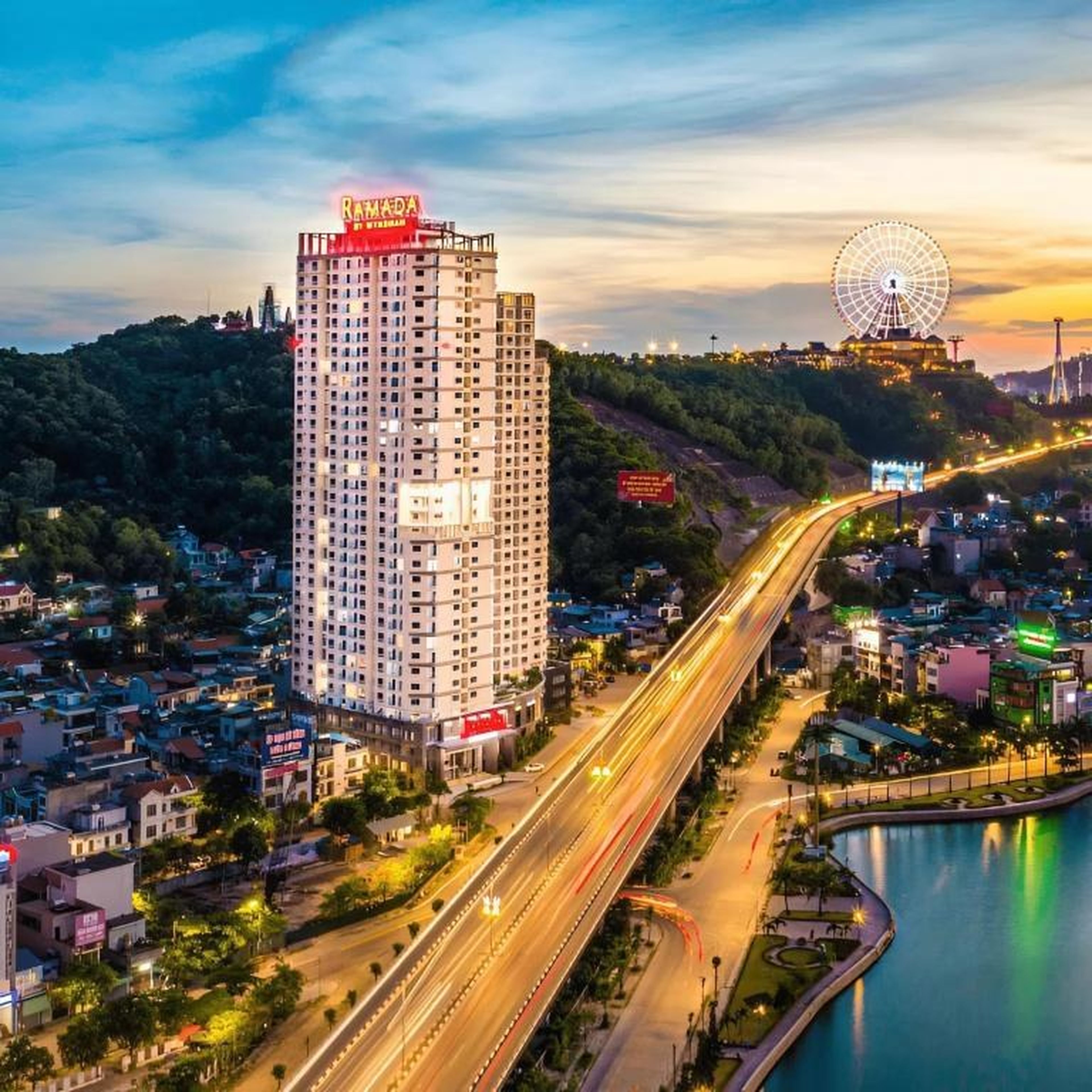Ha Long 2BR Apartment - Spacious & Modern - Near Center - Hình 39