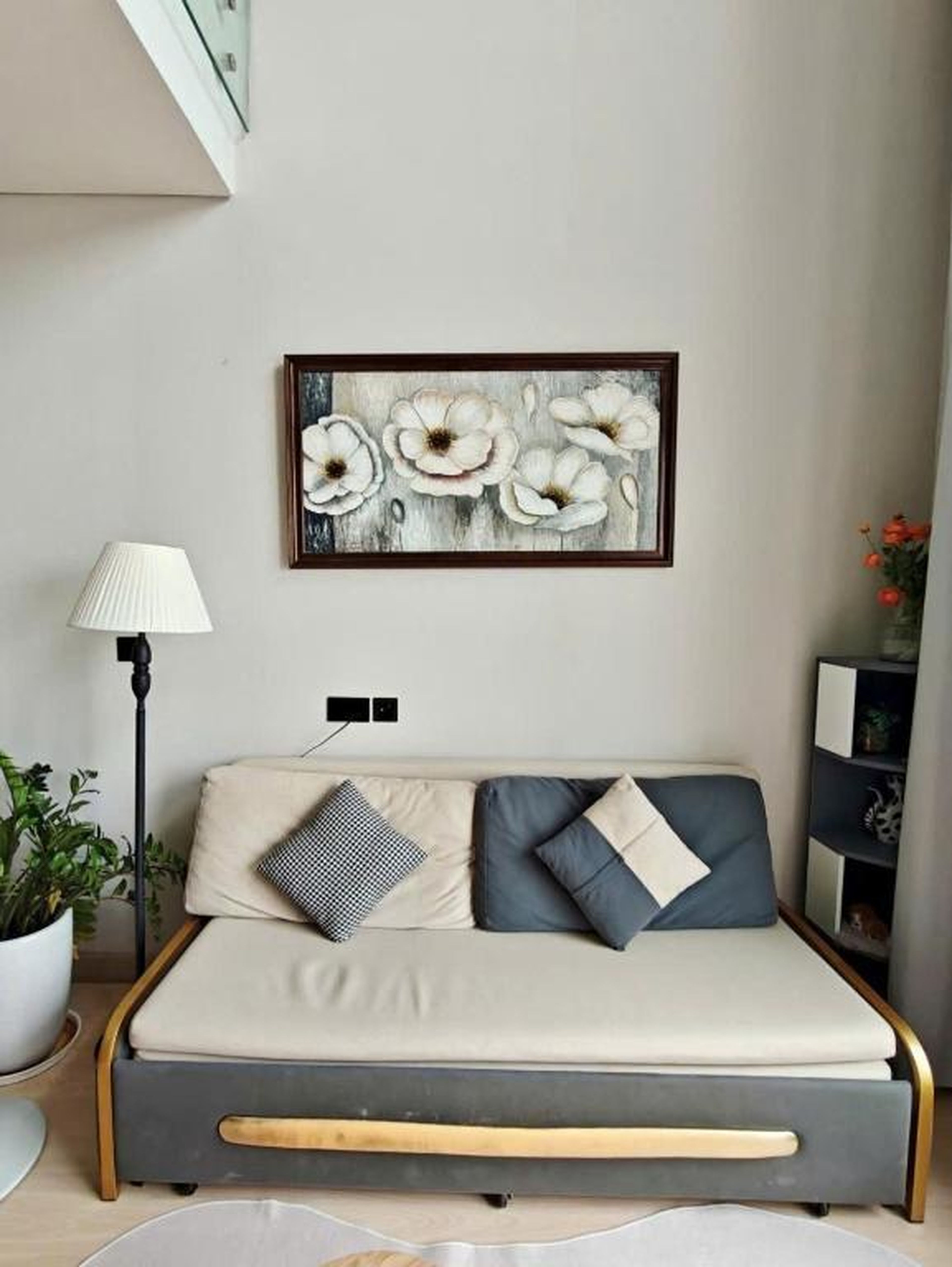 The Sea View Sandy- Duplex Homestay- Citadines Marina Ha Long - Hình 11