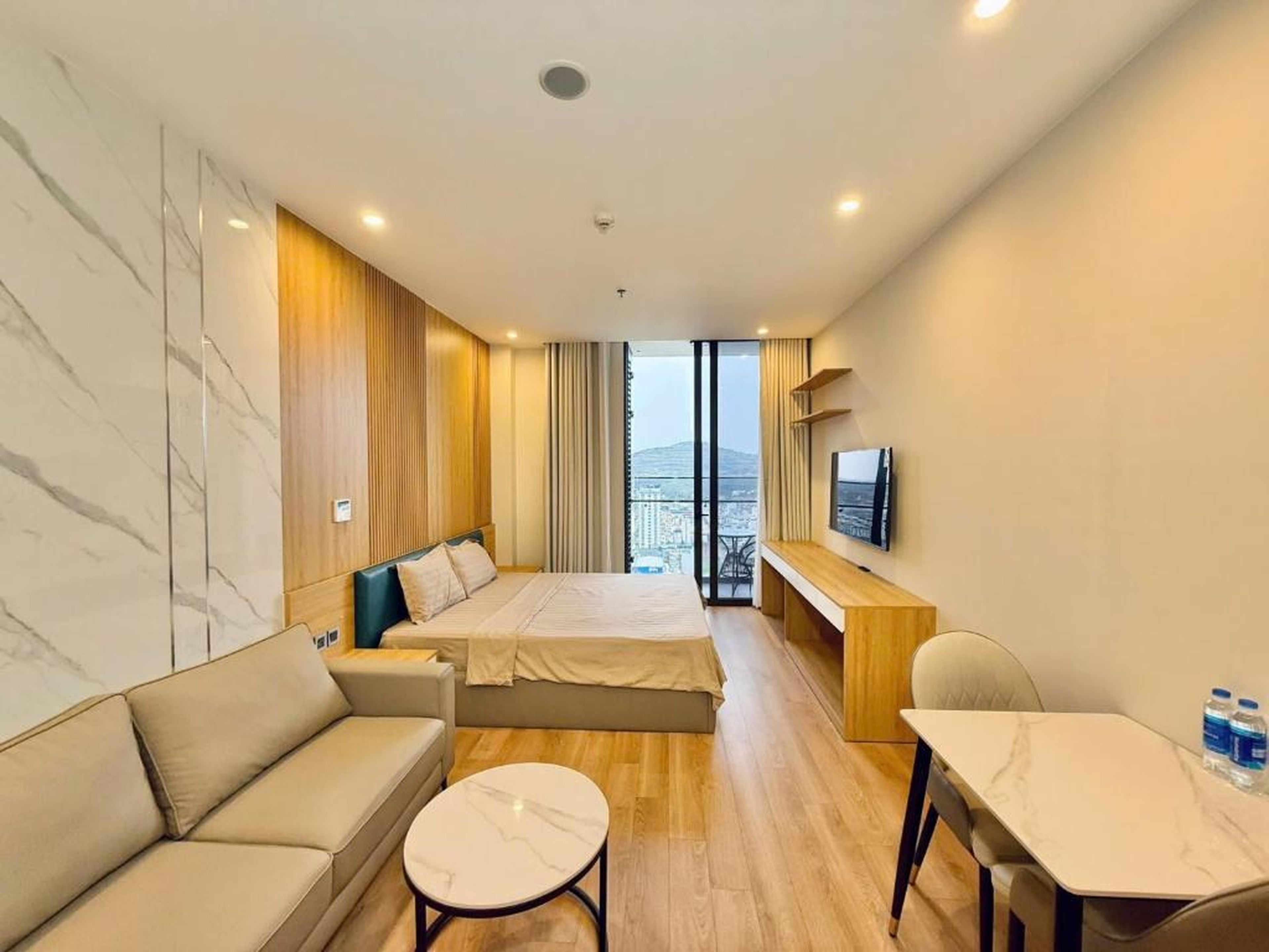 Thien An's Luxury Apartment The Holiday Ha Long - Hình 7