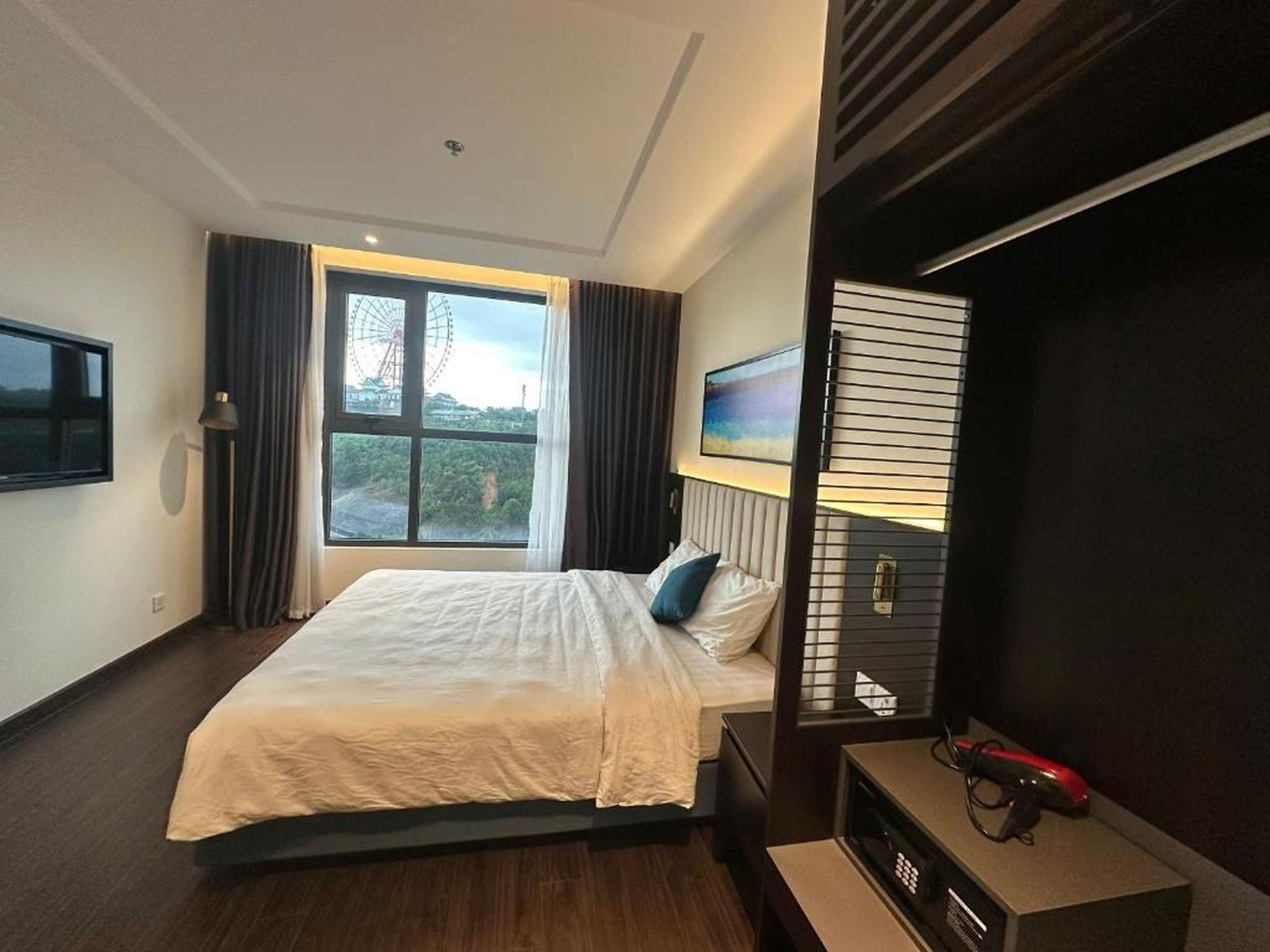 The Saphire Ha Long - TranThuy Sea View Apartment - Hình 23