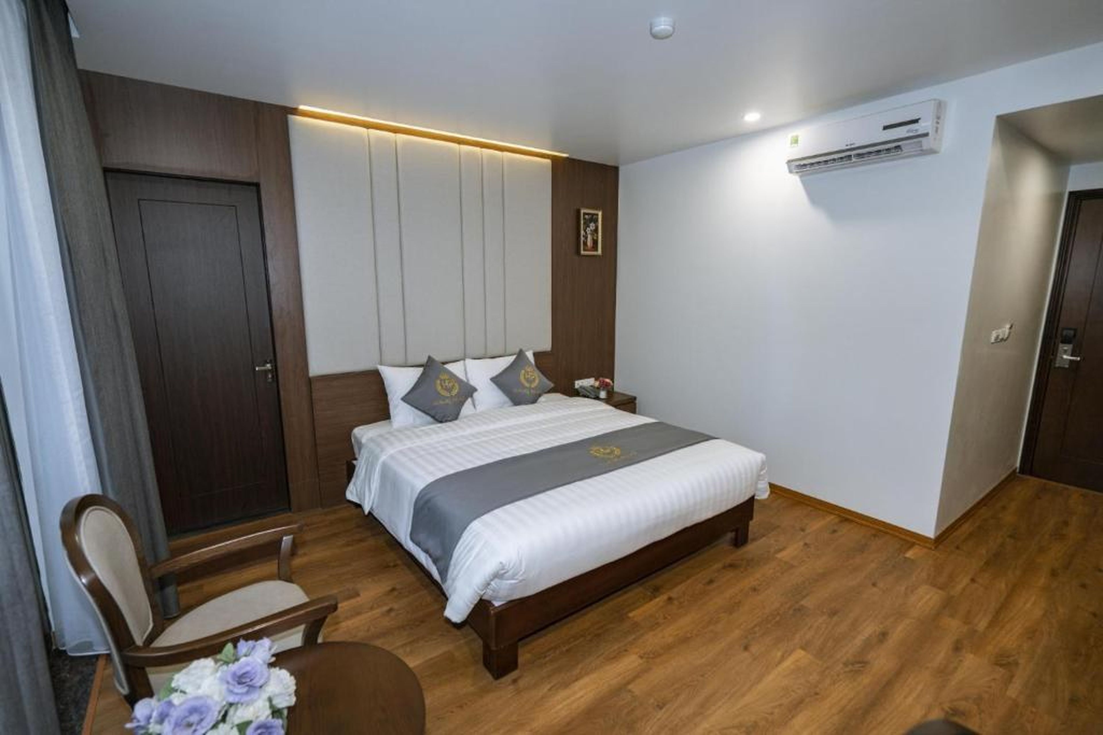 Luxury Palace Hotel - Hình 27