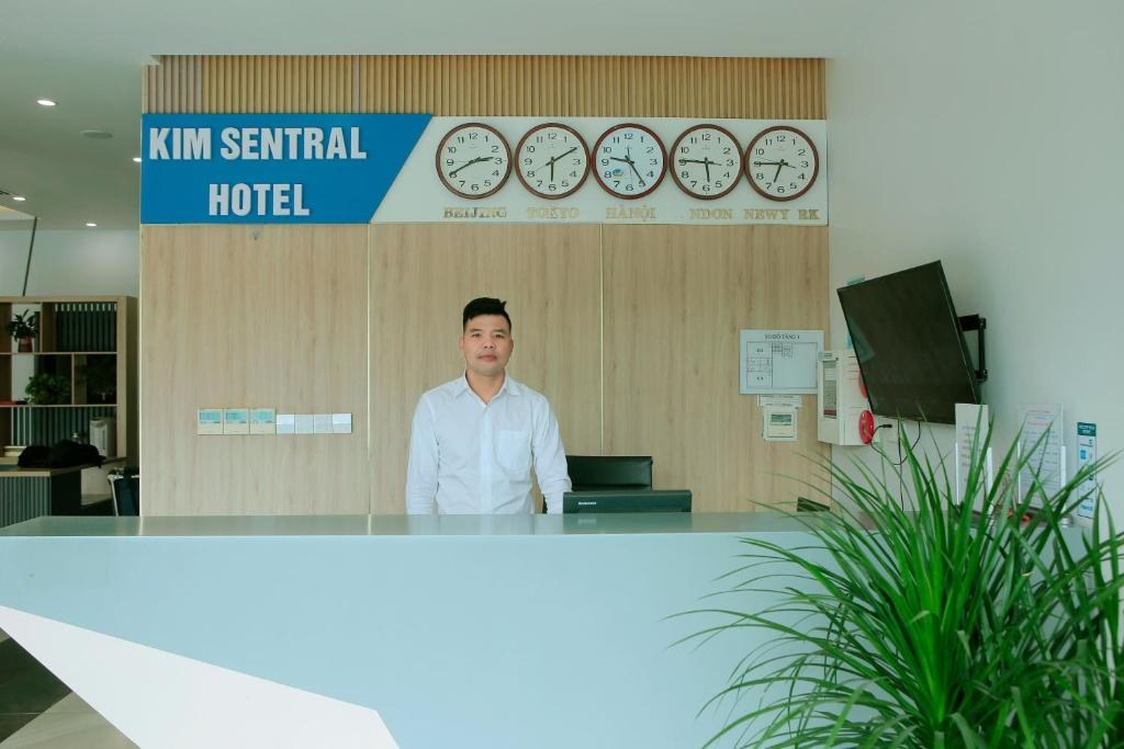 Kim Sentral Hotel - Travel Agency - Hình 9
