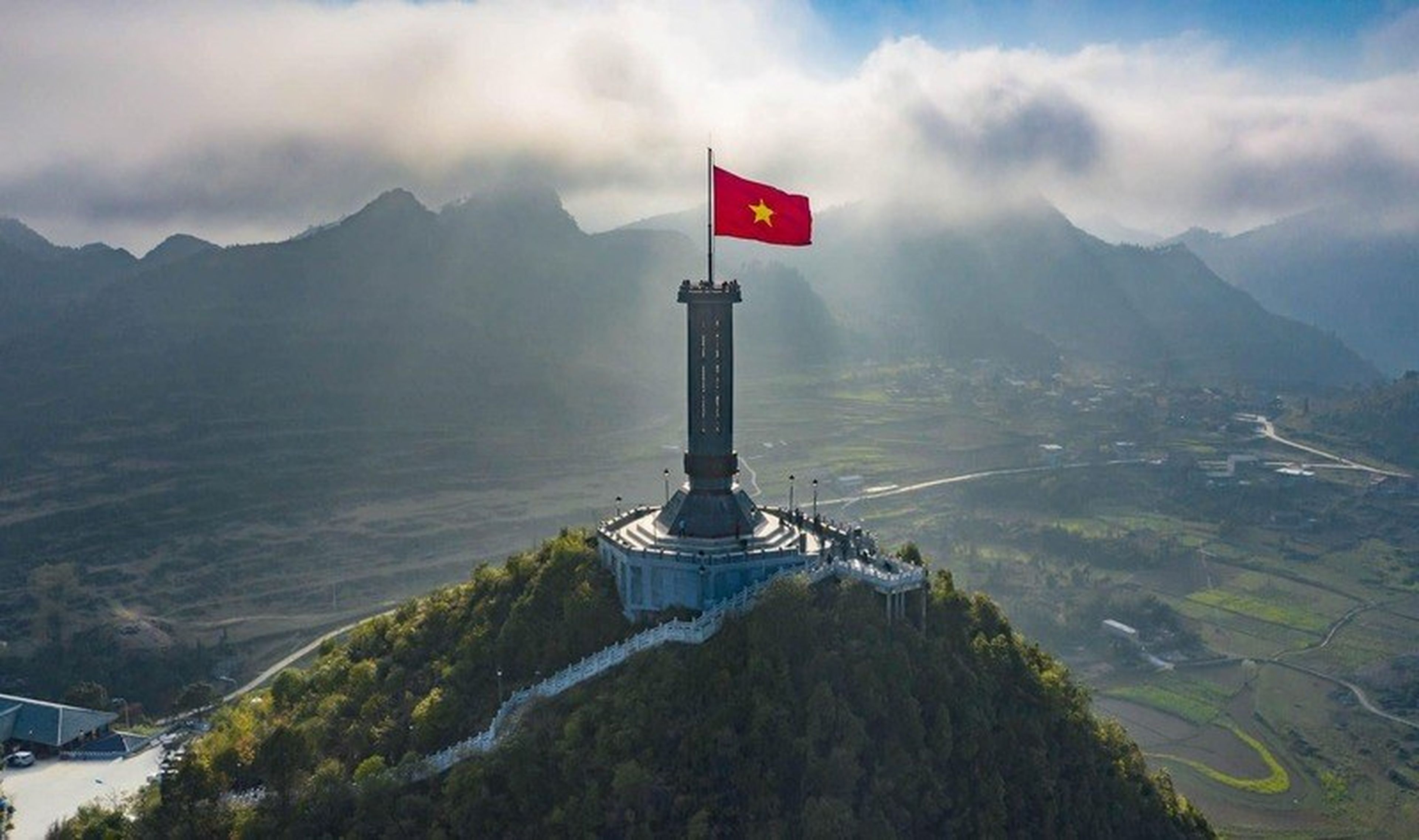 Vọng cảnh Hà Giang Loop, cung đường trong mơ xứ Đông Bắc - Hình 1