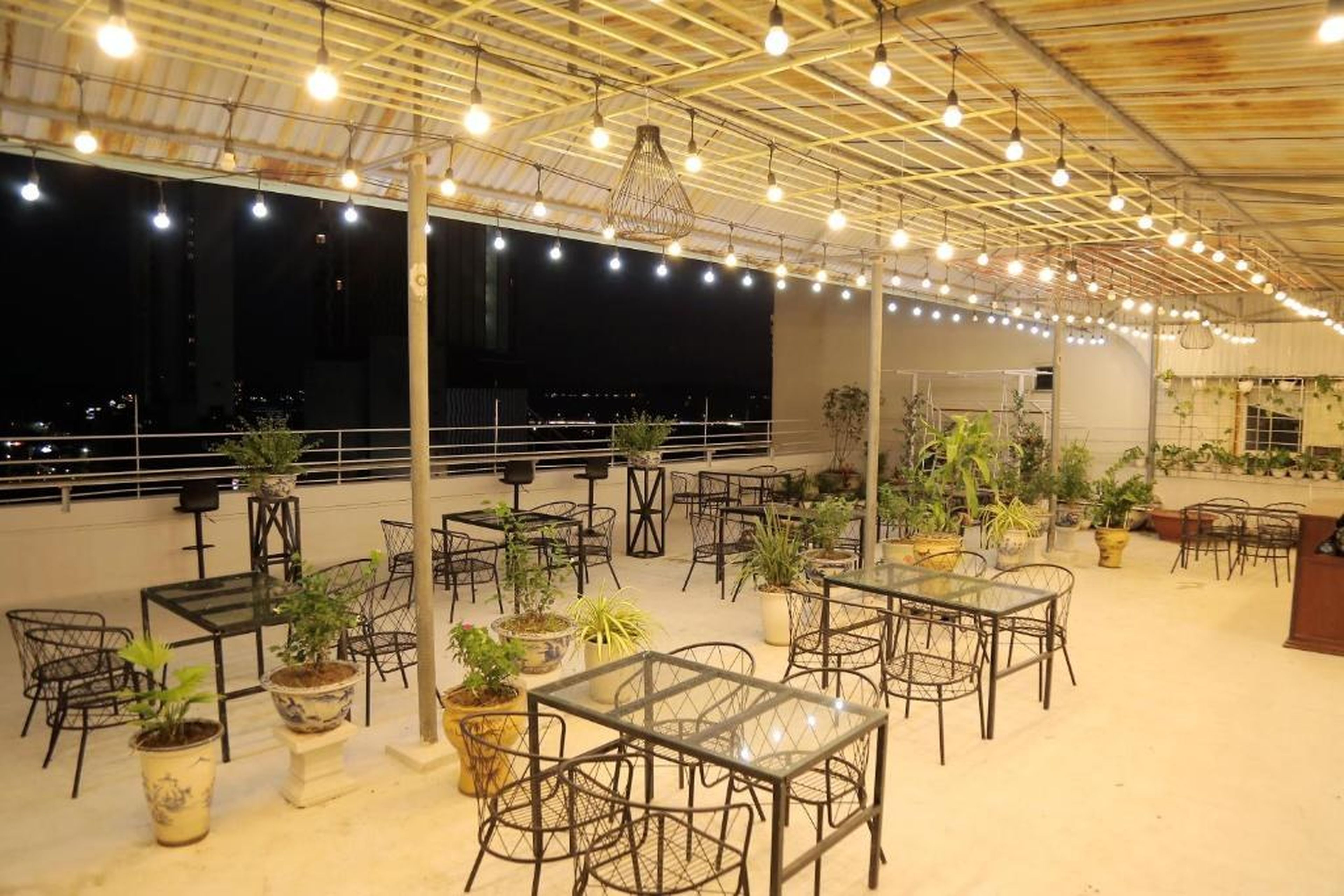Retro Homestay Hạ Long - Hình 5