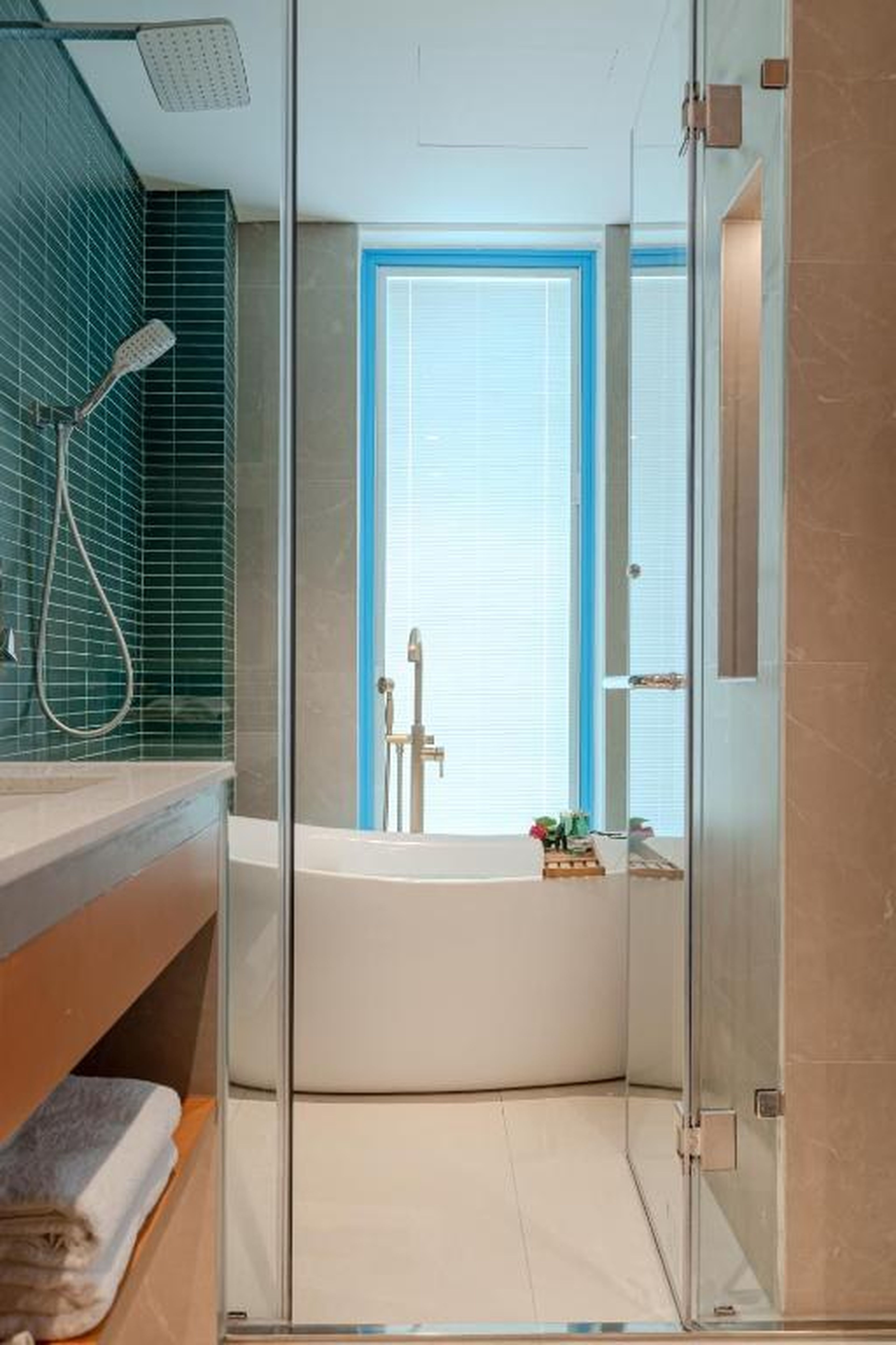 S Villa Ha Long - City Center, Near Beach - 6BR Private Villa with Pool, Jacuzzi, Sauna, Karaoke - Hình 32