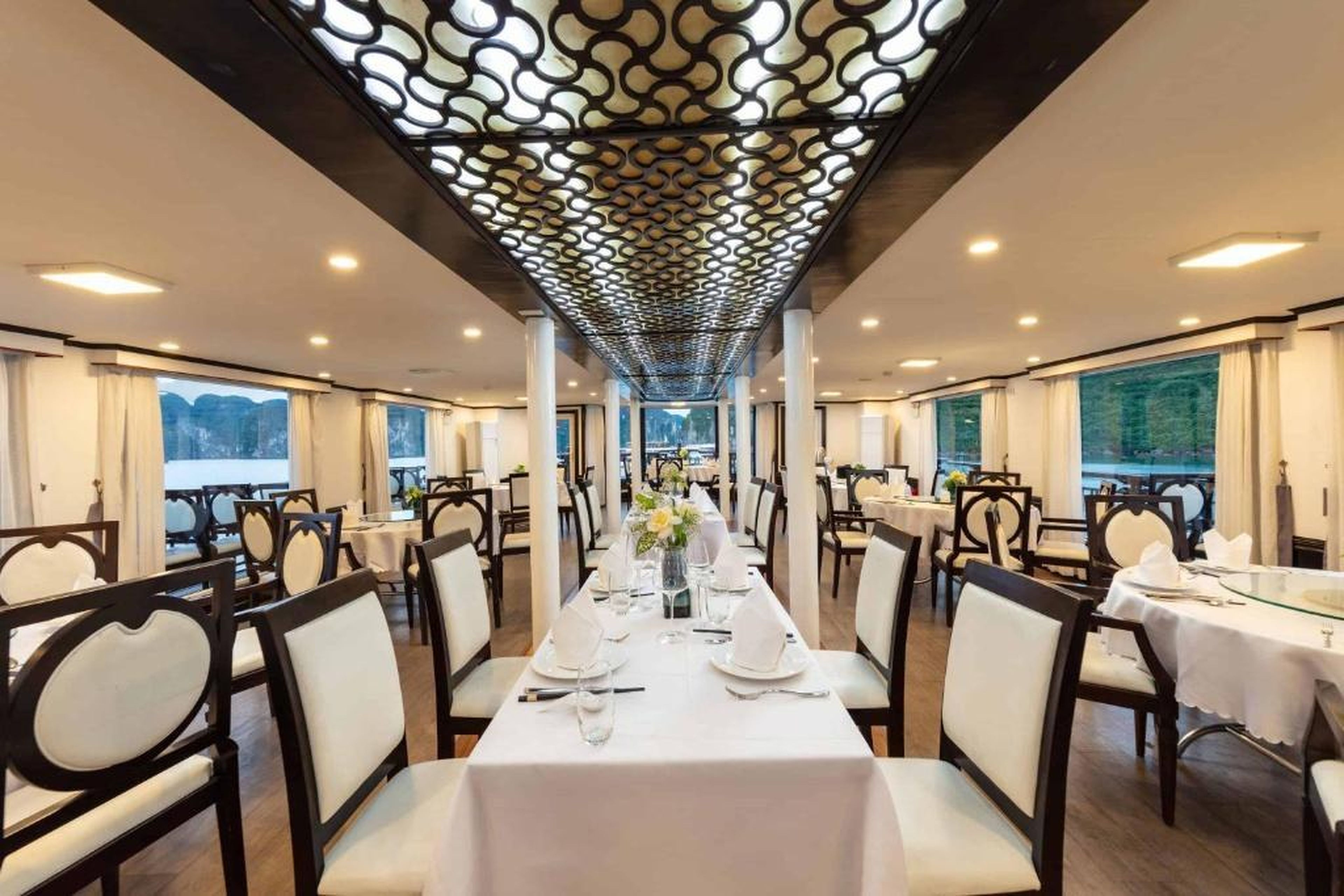 Amanda cruise 5 star ha long bay - Hình 3