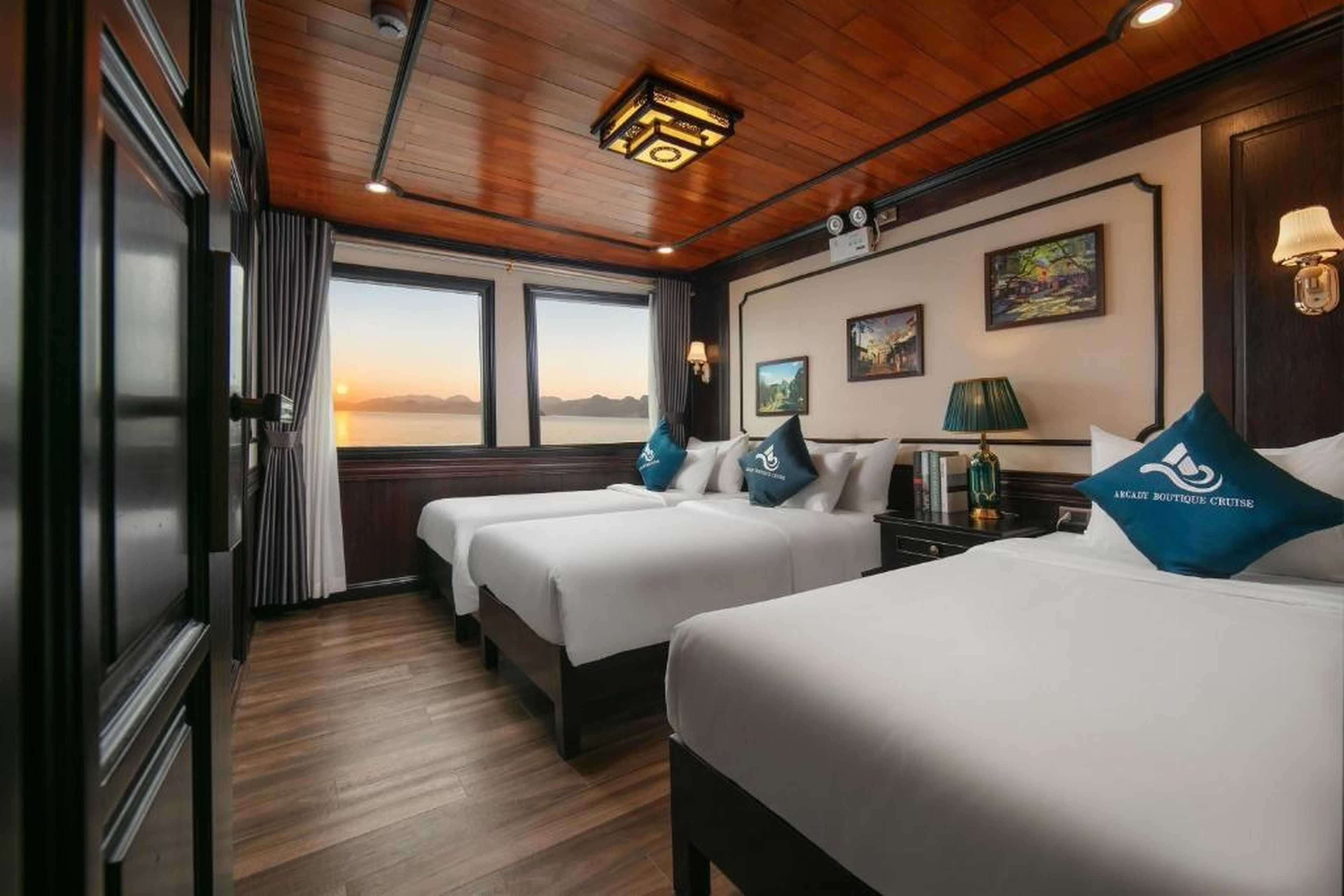 Star Boutique Cruise - Hình 19