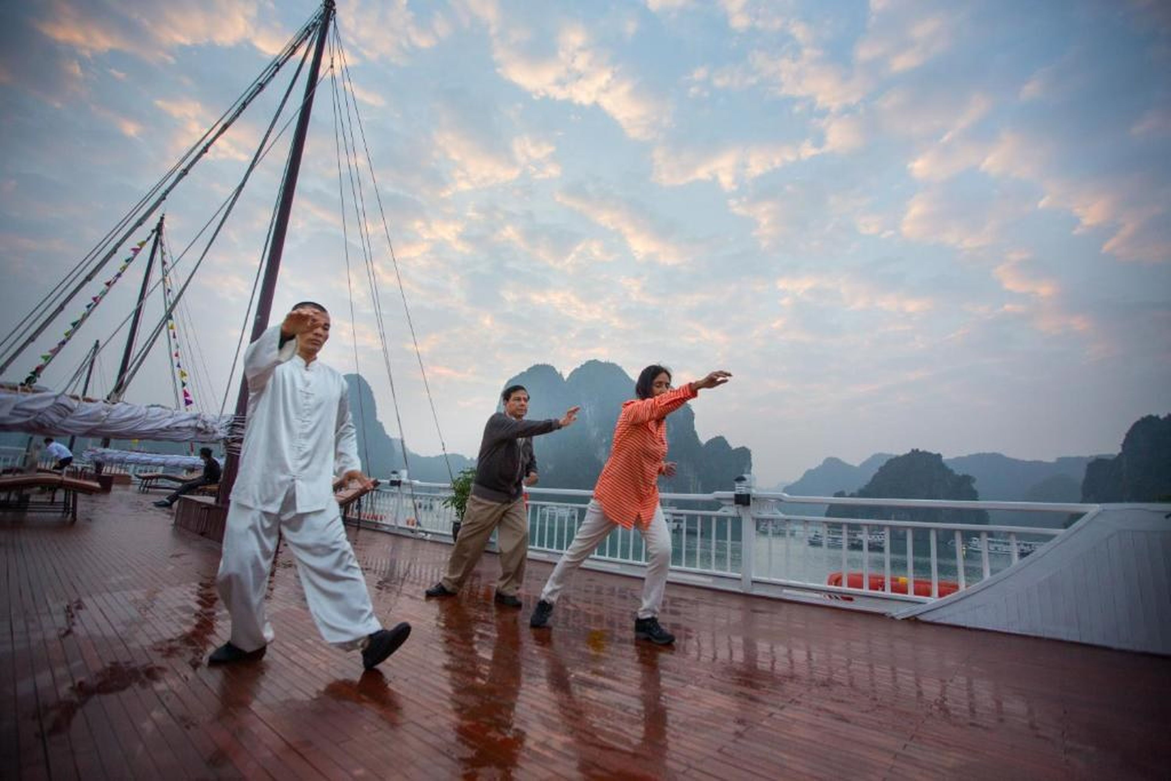 Signature Royal Halong Cruise - Hình 23