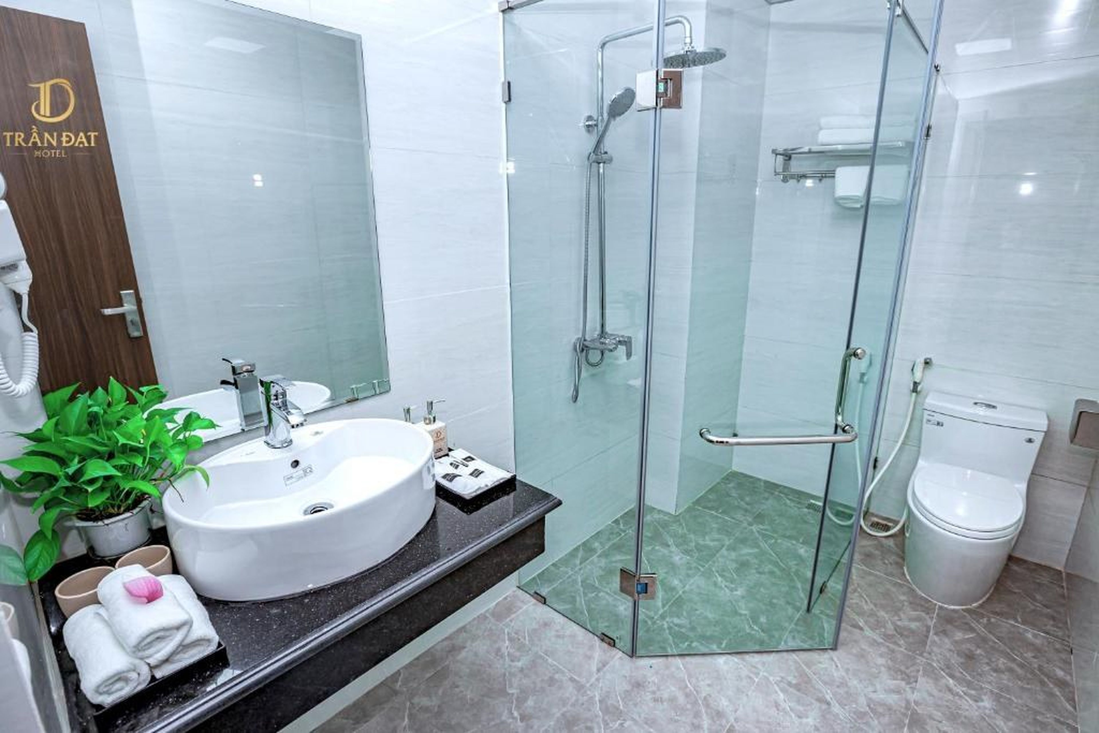Trần Đạt Hotel - Hình 13