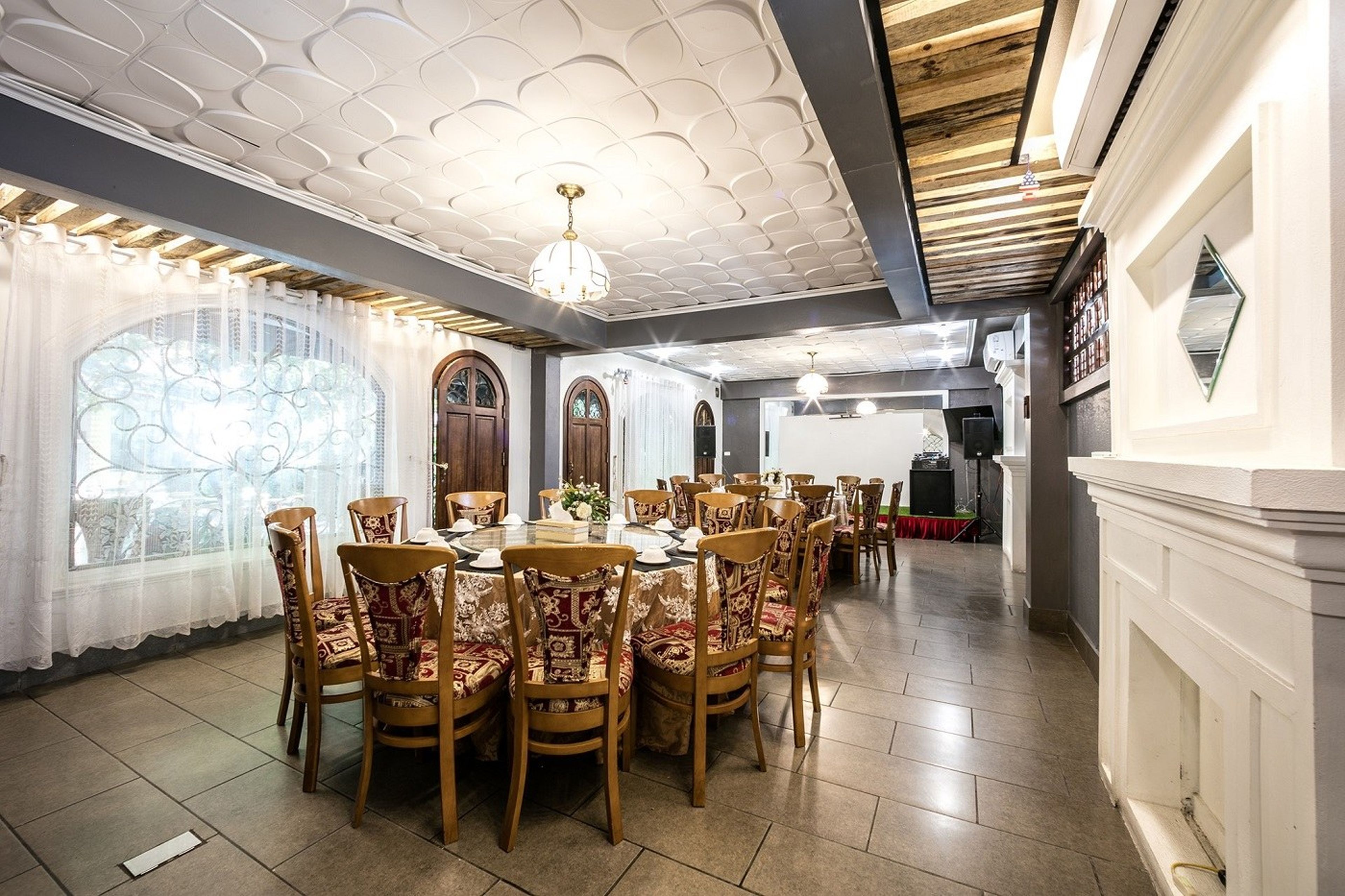 Discover Delicious Dishes at Trang Gia Vien Restaurants in Uong Bi and Ha Long - Hình 6