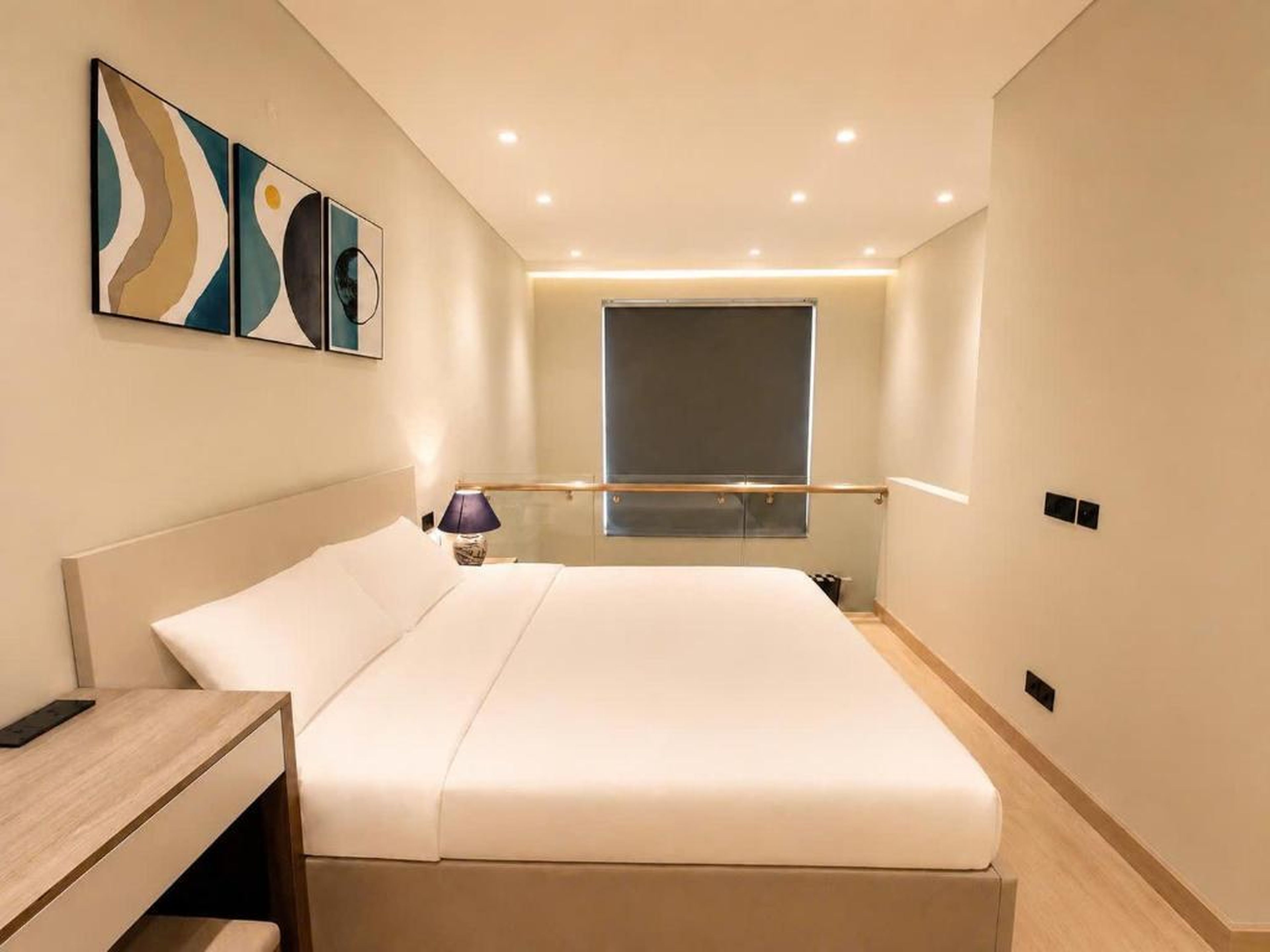Lumia Homestay Sunset at Citadines Ha Long - Hình 35