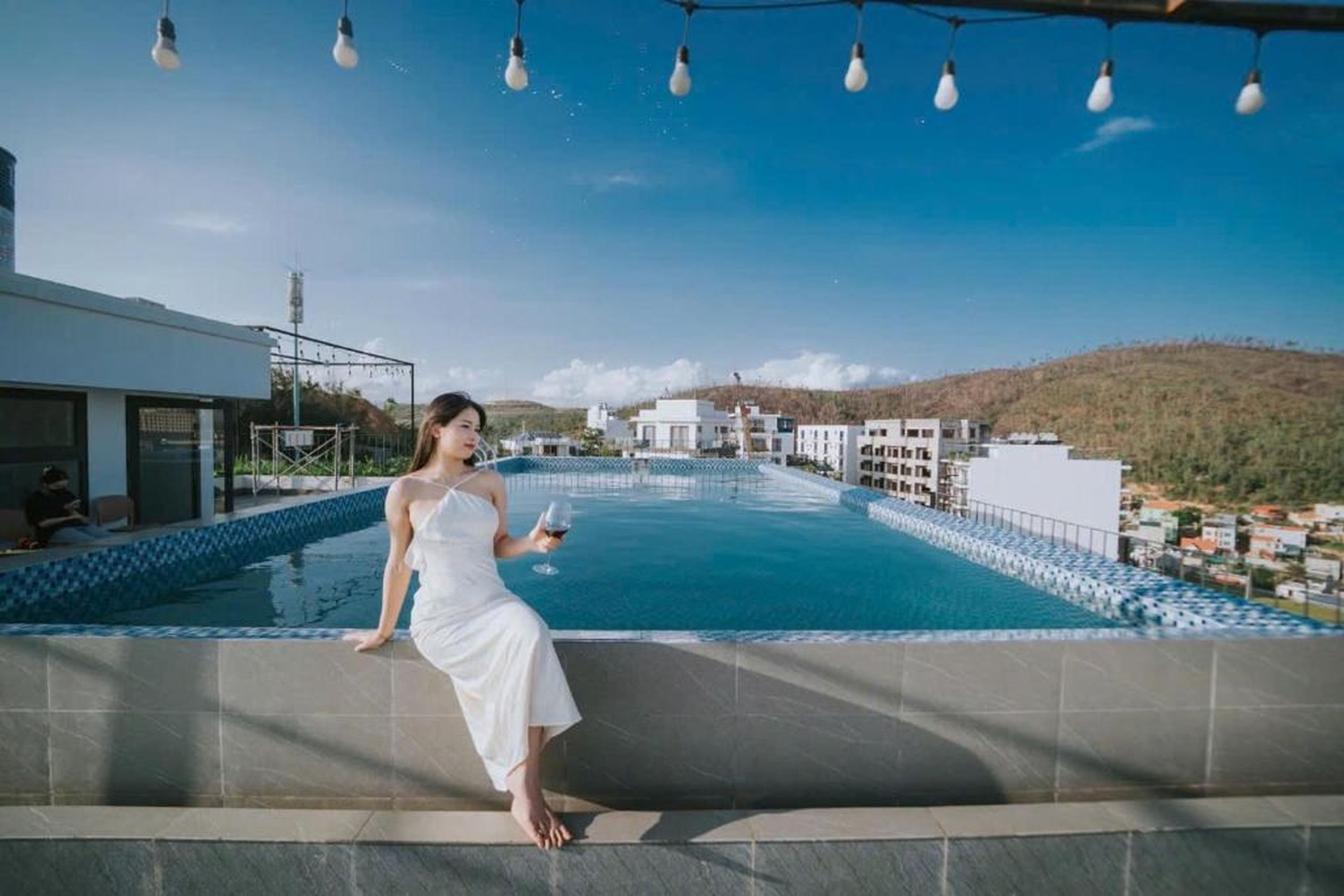 Villa 11 phòng ngủ, bể bơi riêng, phòng karaoke, Bãi Cháy, Hạ Long - Hình 10