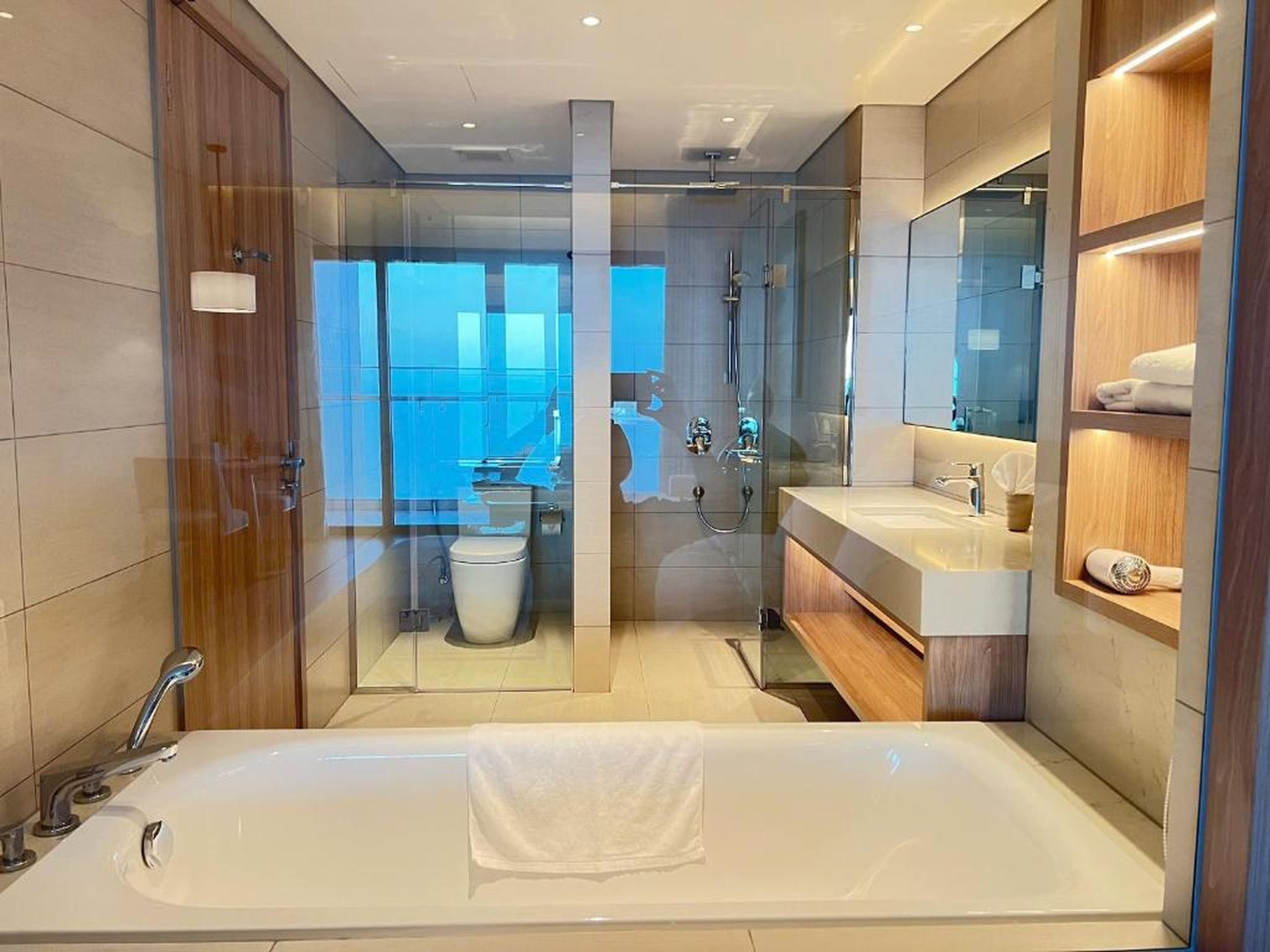 HB Serviced Apartment - Alacarte Hạ Long - Hình 6