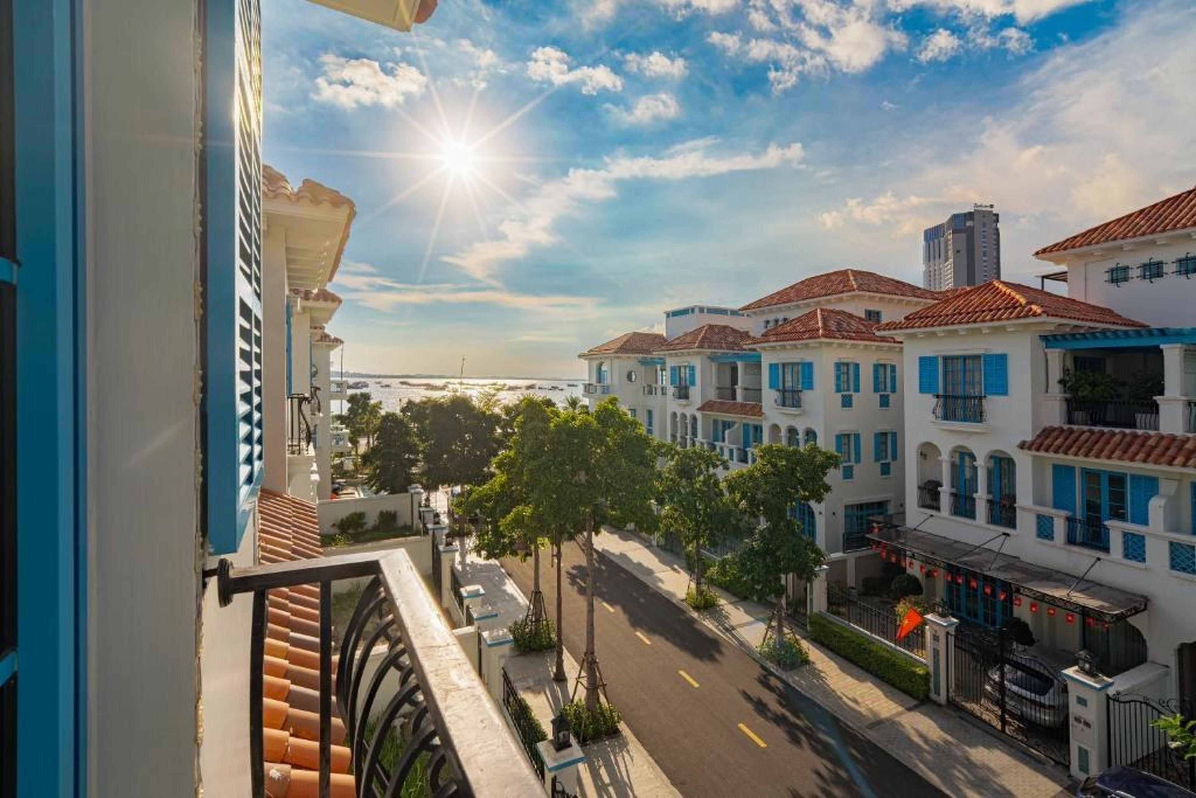 The Villas By Sun Grand City Feria Ha Long bay - Hình 42