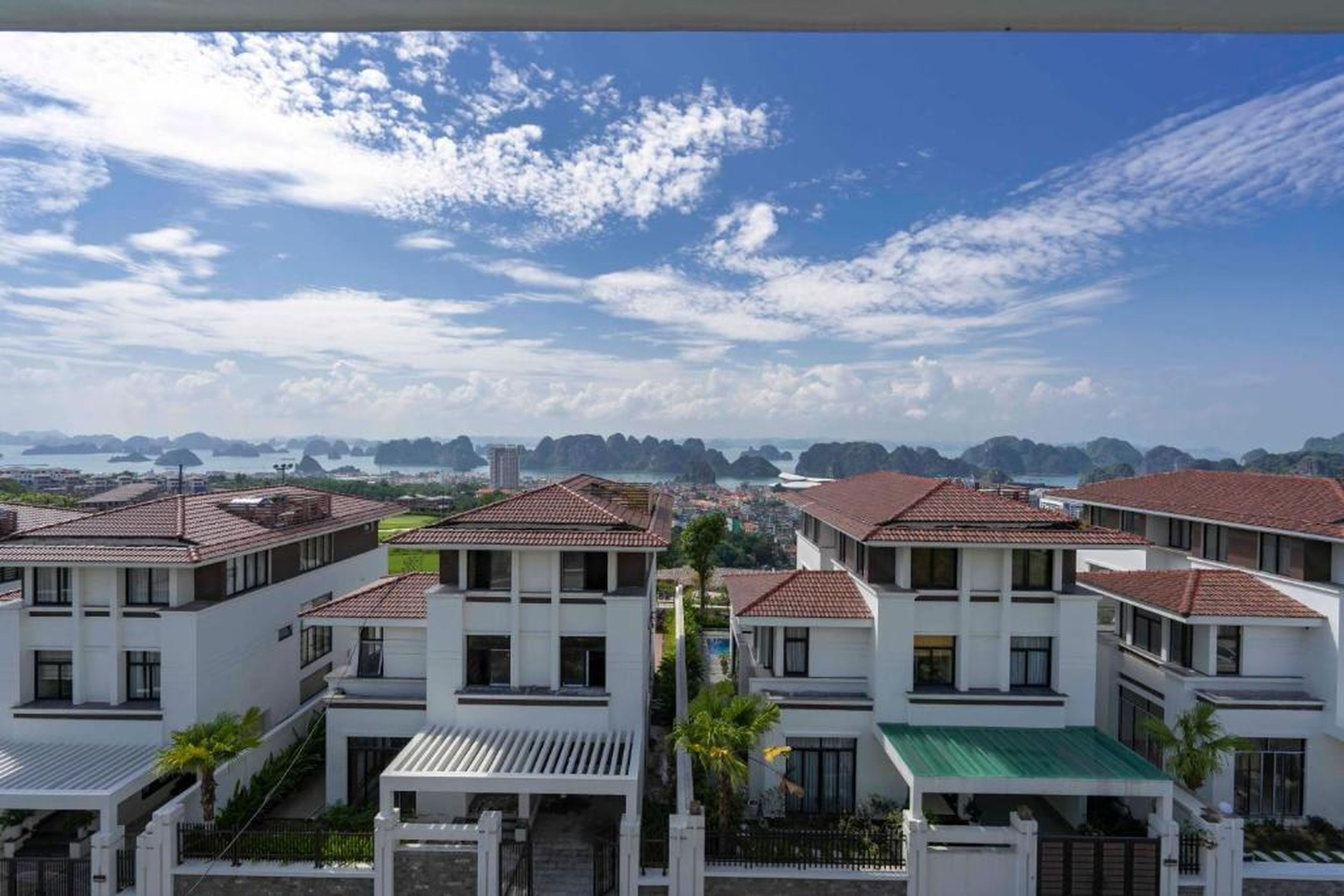 IDC White House Ha Long FLC Golf & Resort - Hình 15