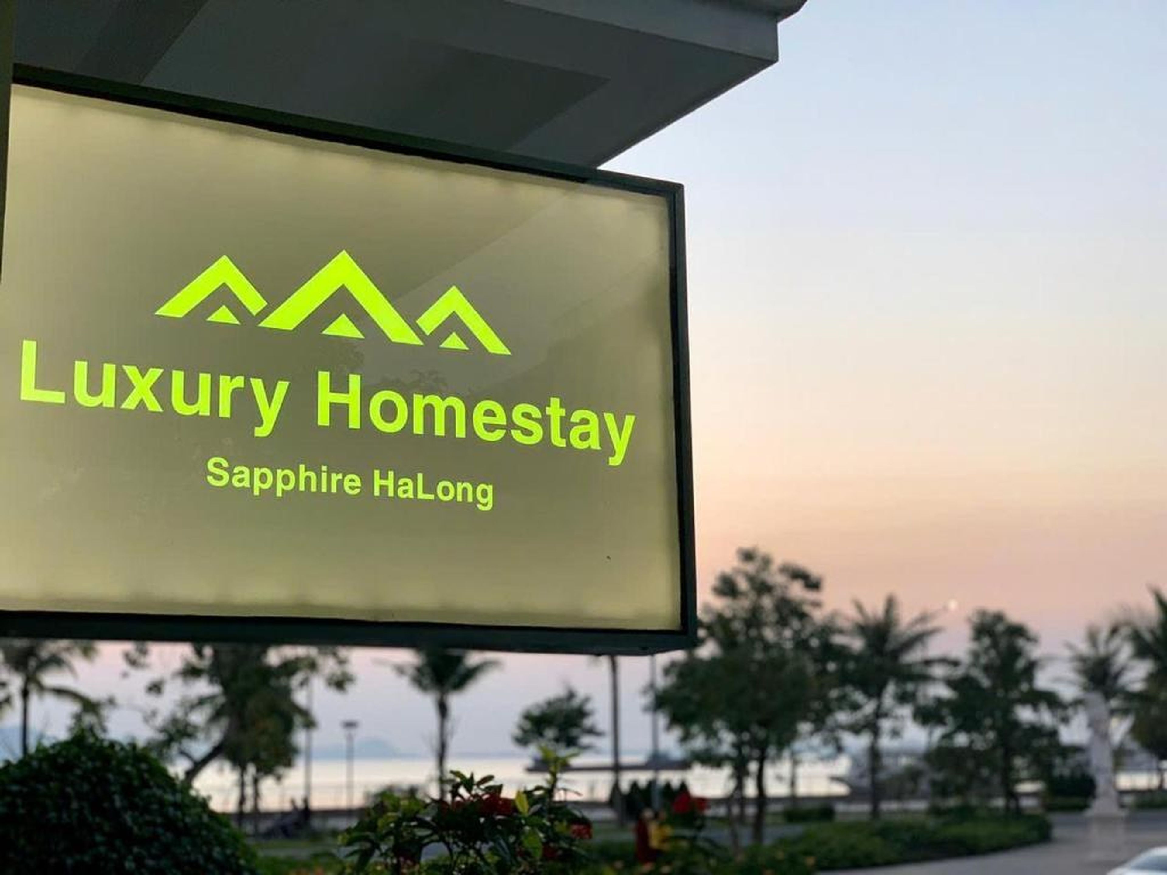 Luxury Homestay Vinhomes Dragonbay Hạ Long - Hình 1