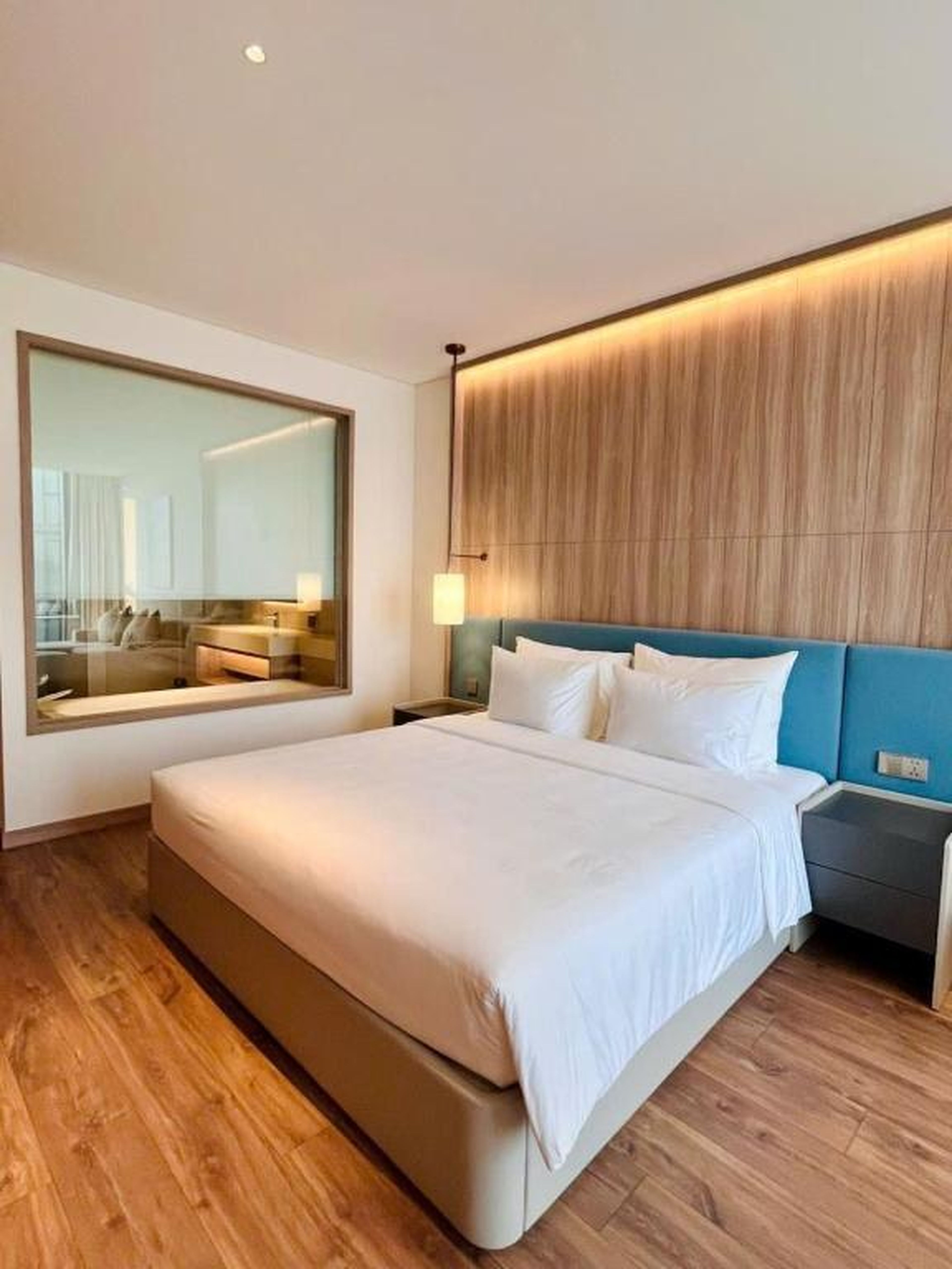 A La Carte Ha Long Paradise Bay - Hình 33