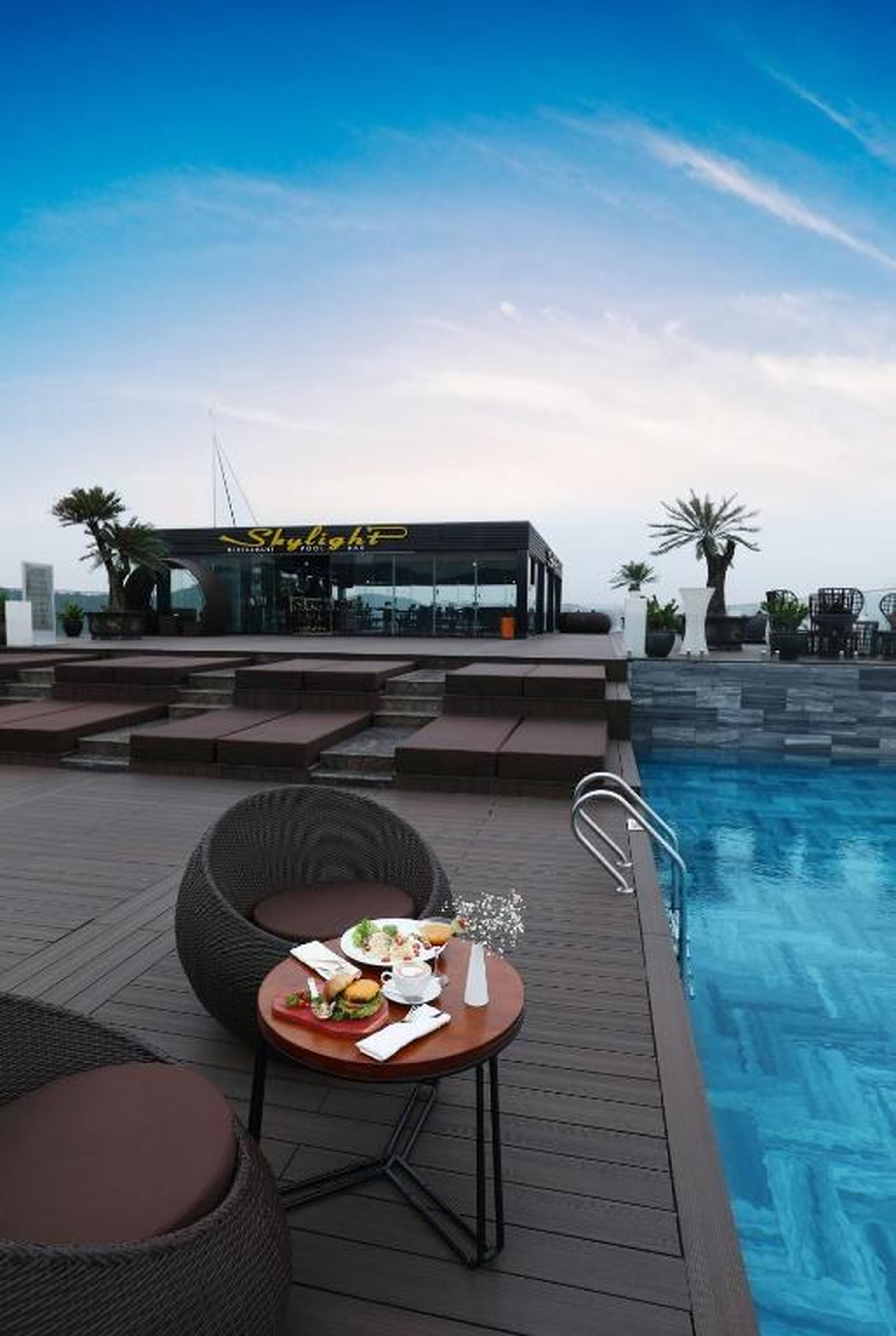 Central Luxury Hạ Long Hotel - Hình 10