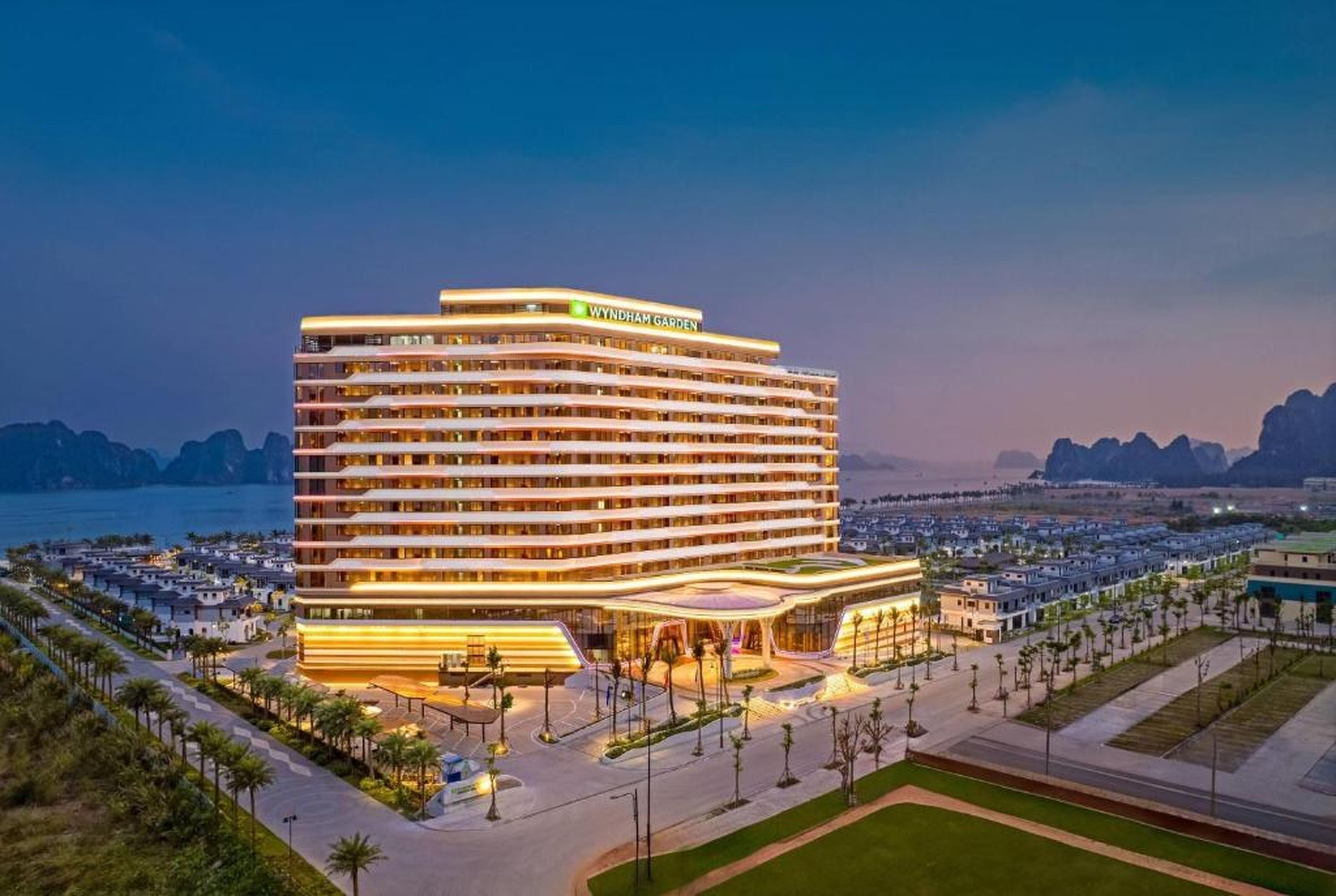 Wyndham Garden Sonasea Van Don - Hình 8