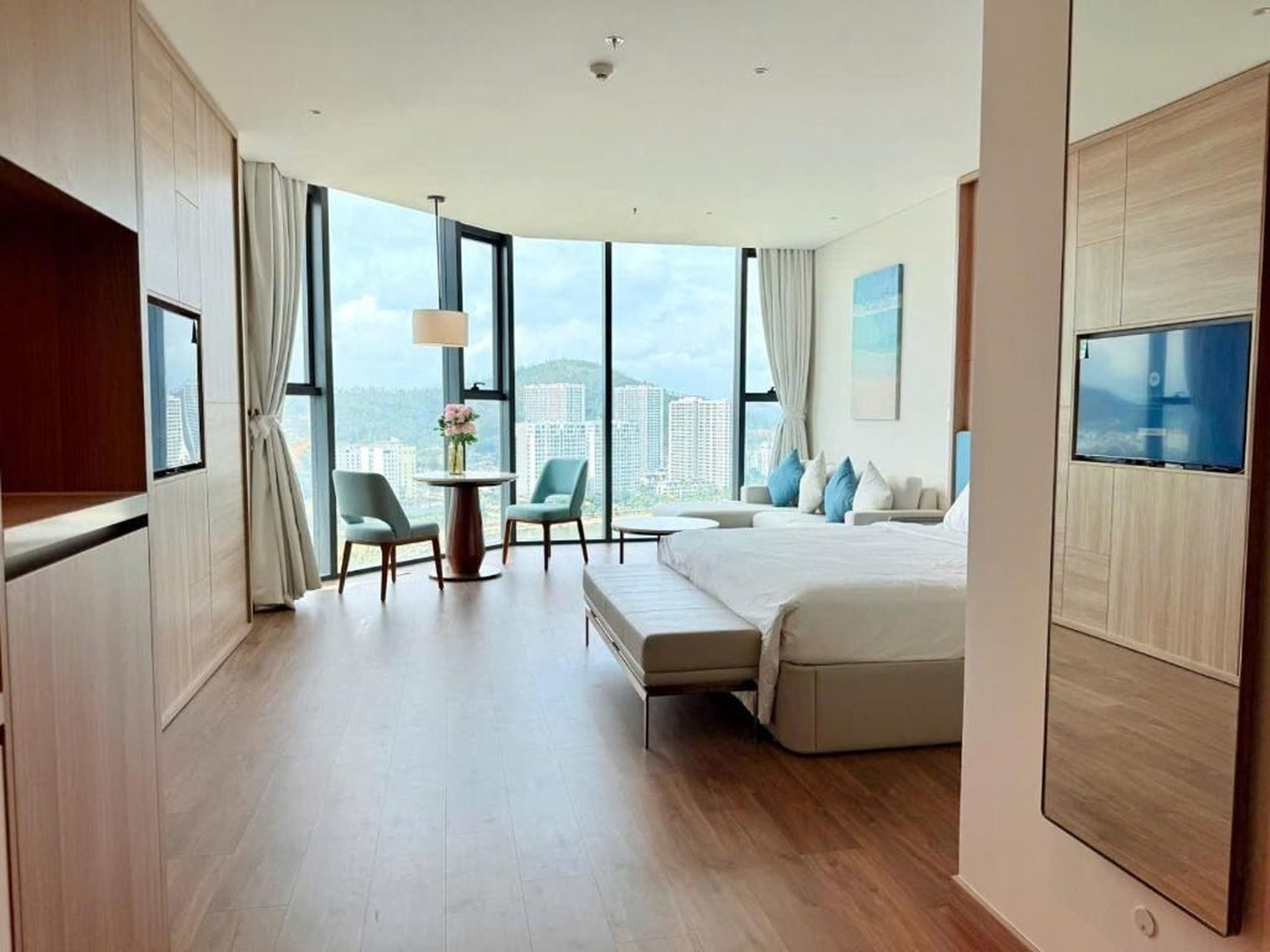 A La Carte Ha Long Bay Managed by 2Tstay - Hình 3