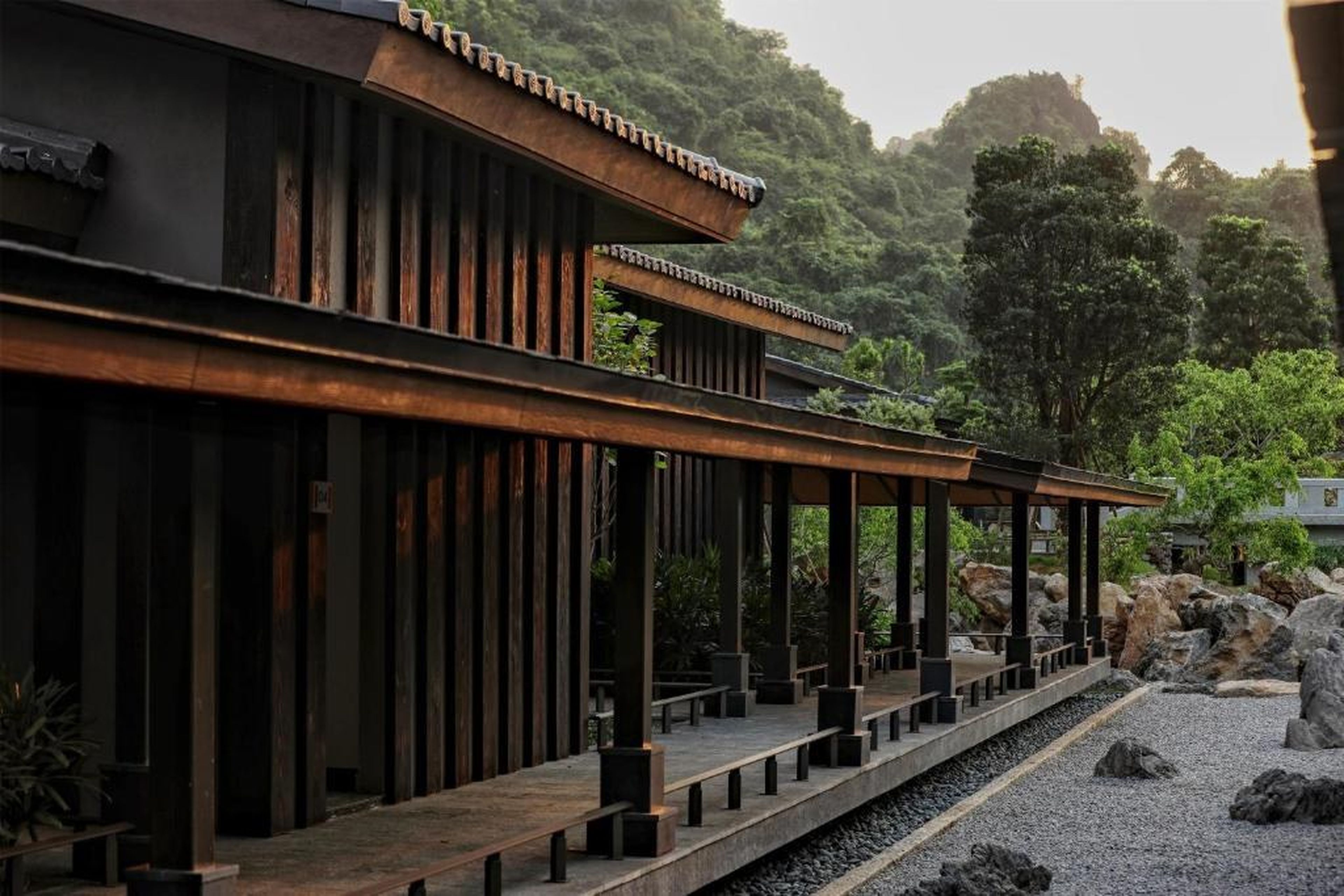 Hilton Quang Hanh Onsen Resort - Hình 8