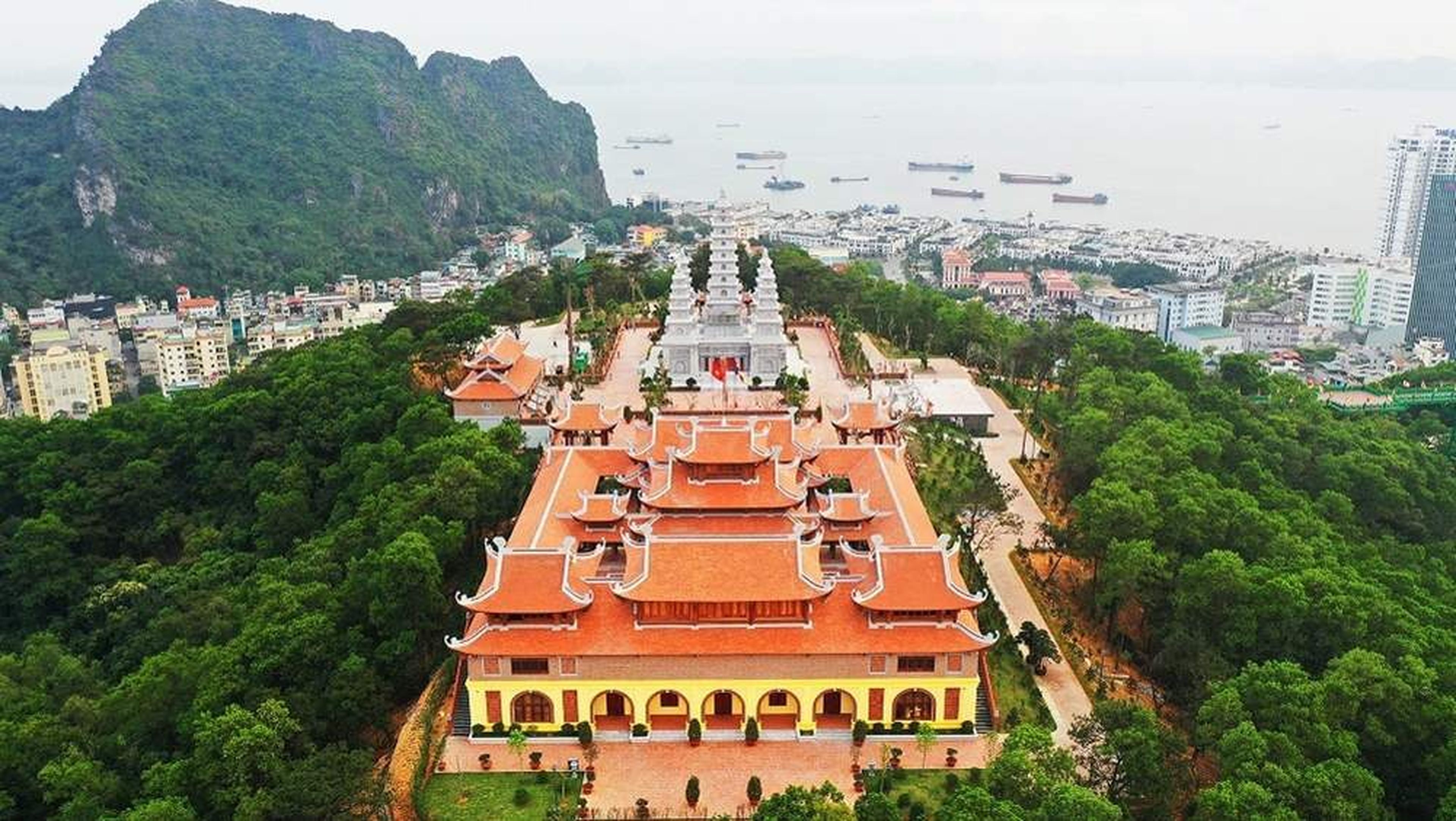 Trải nghiệm các hoạt động tại Hạ Long không thể bỏ lỡ - Hình 9