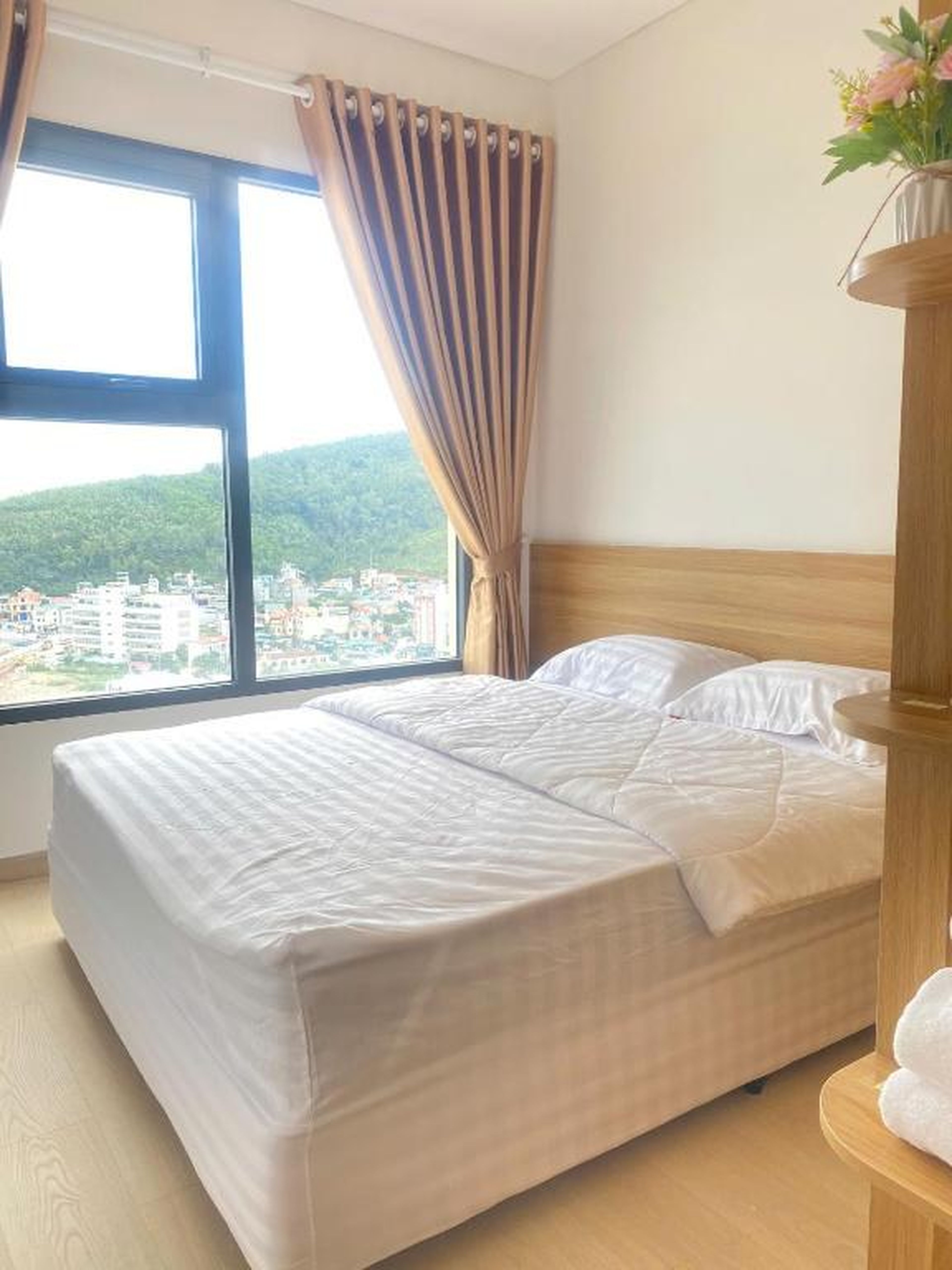 Homestay Dragon Castle Bãi Cháy Hạ Long Quảng Ninh - Hình 19
