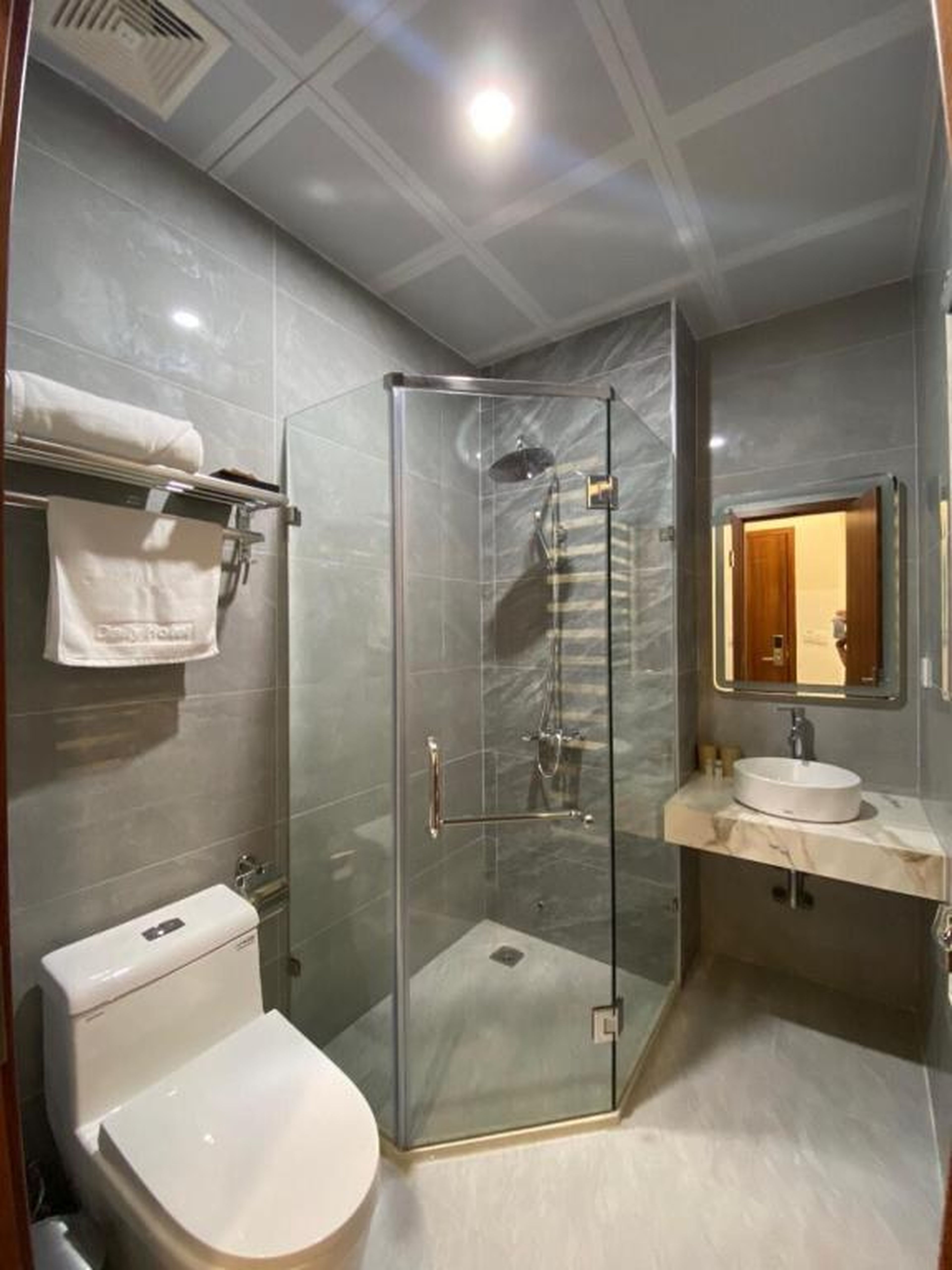 Daily Hotel Halong - Hình 17