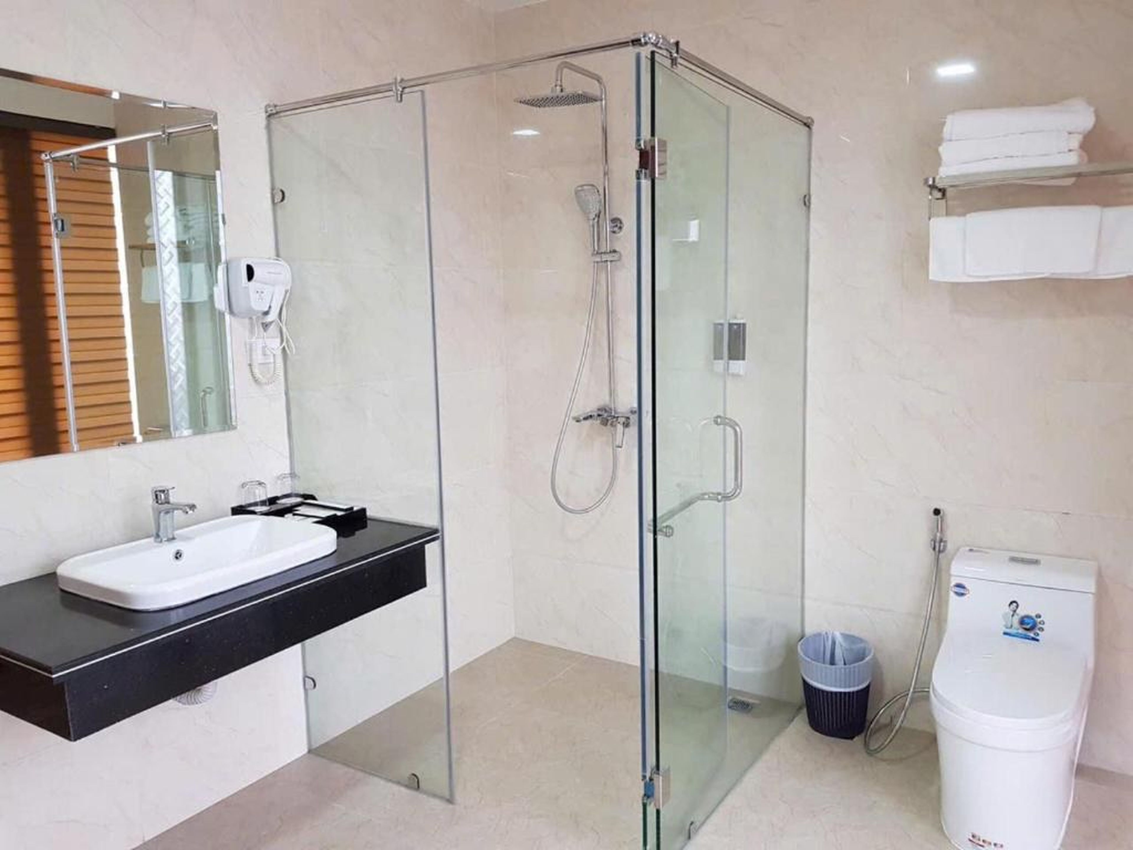 Helen Halong Hotel - Hình 21