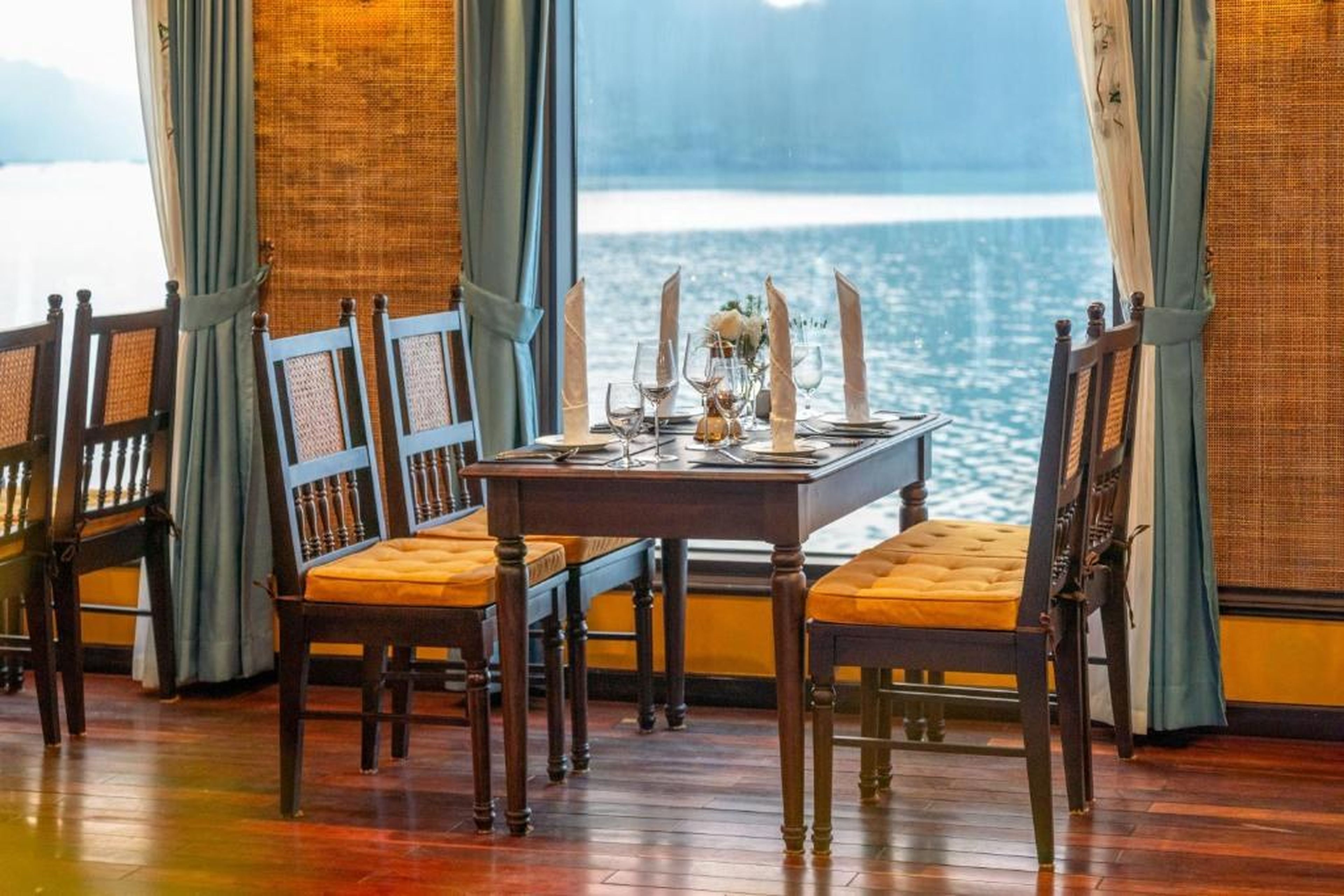 Indochine Grand Lan Ha Bay - Hình 38
