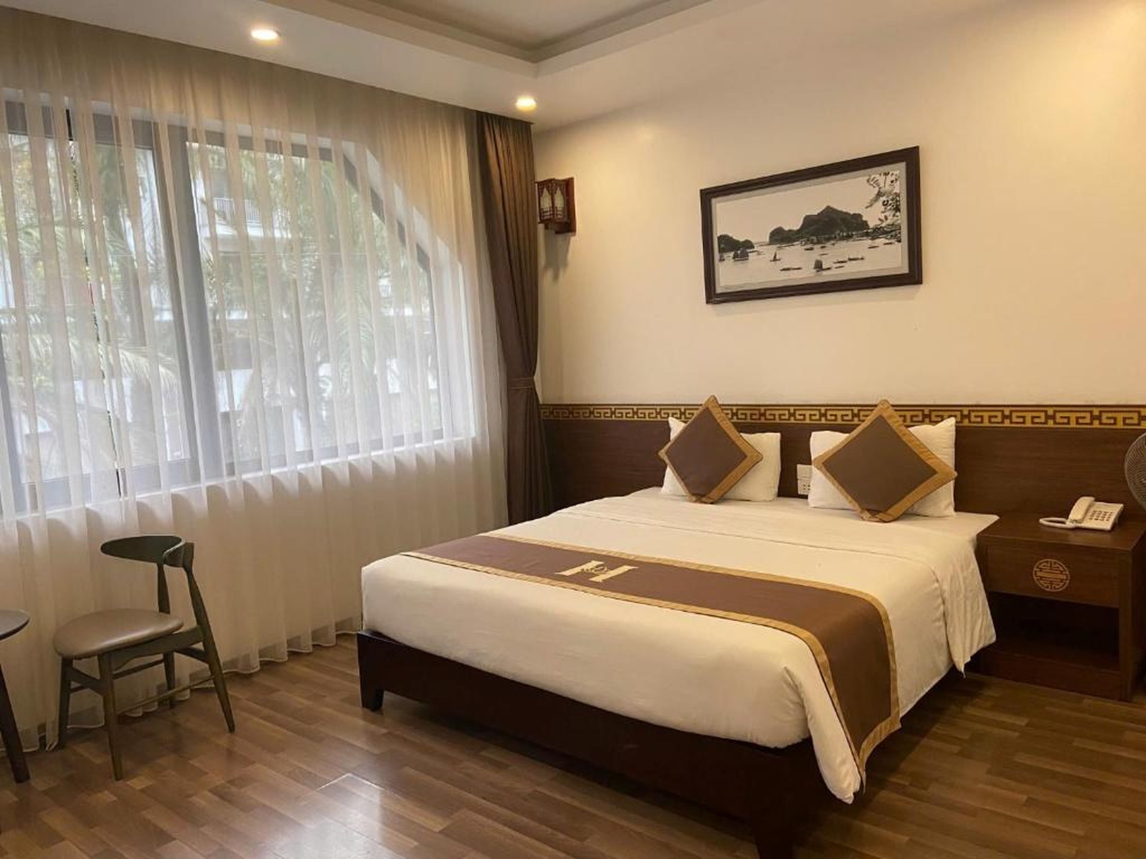 Helen Halong Hotel - Hình 3