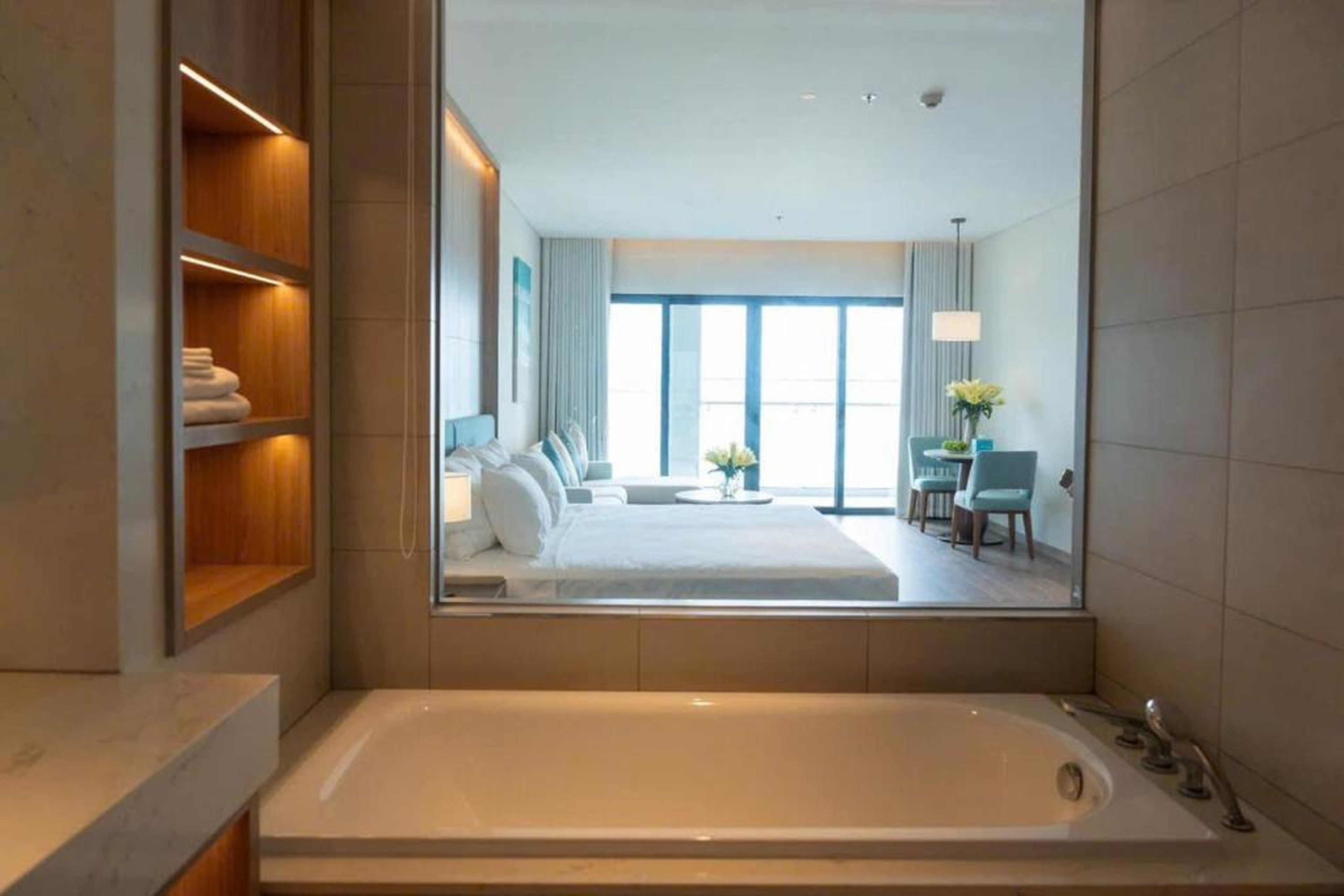 A La Carte Ha Long Bay - Sea View Apartment - Hình 18