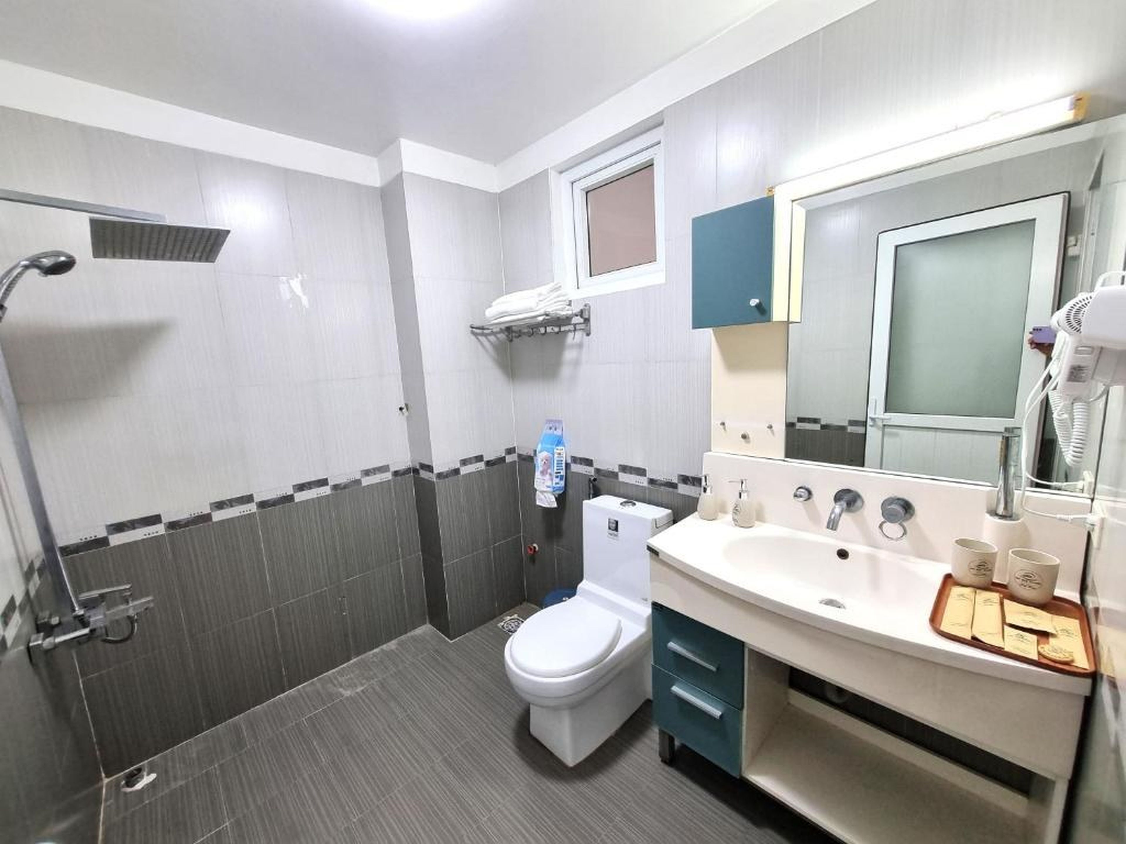 Top Hill Halong Homestay - Hình 1