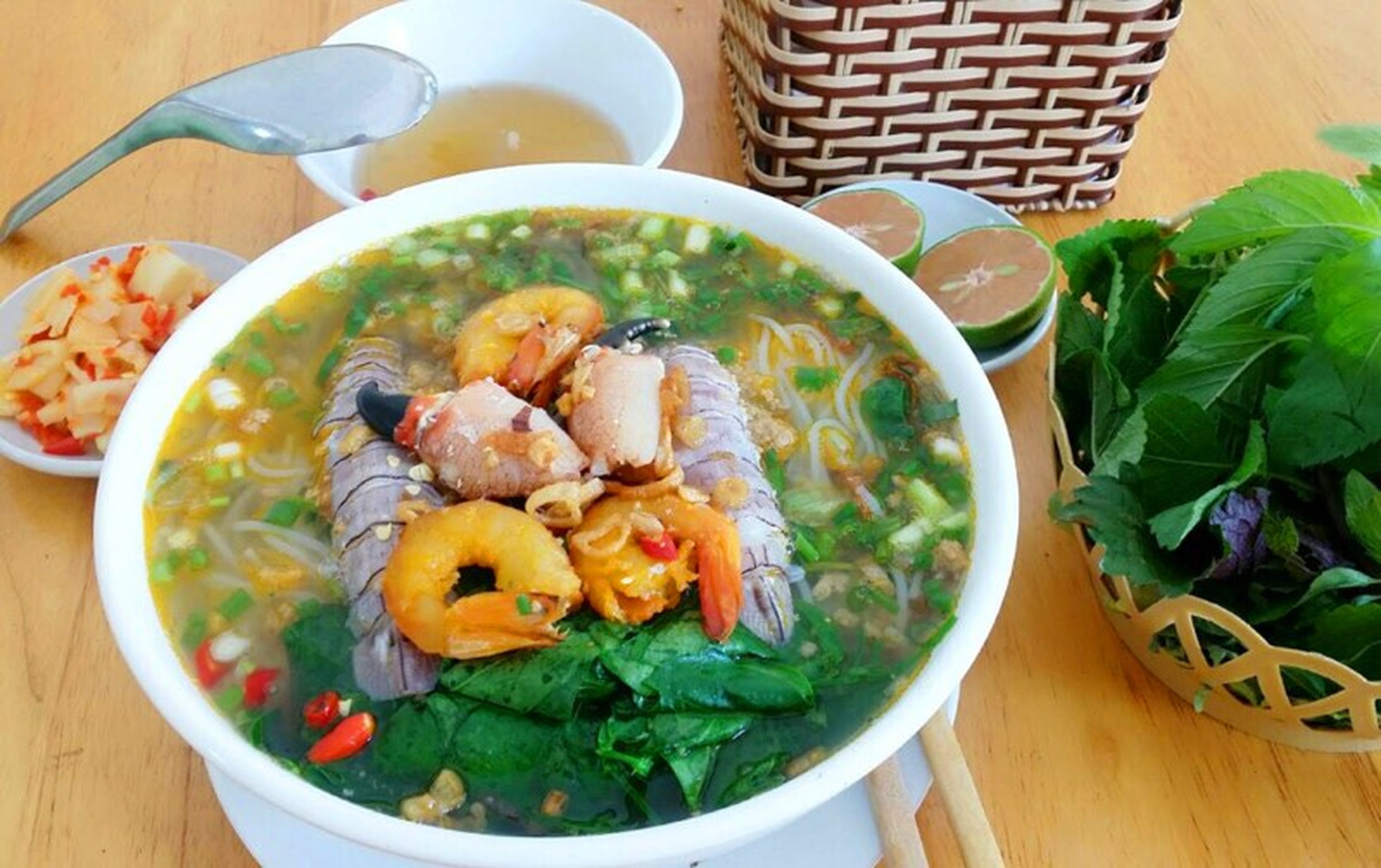 Món bún cù kỳ Quảng Ninh, đặc sản nhất định phải thử ở Hạ Long - Hình 5