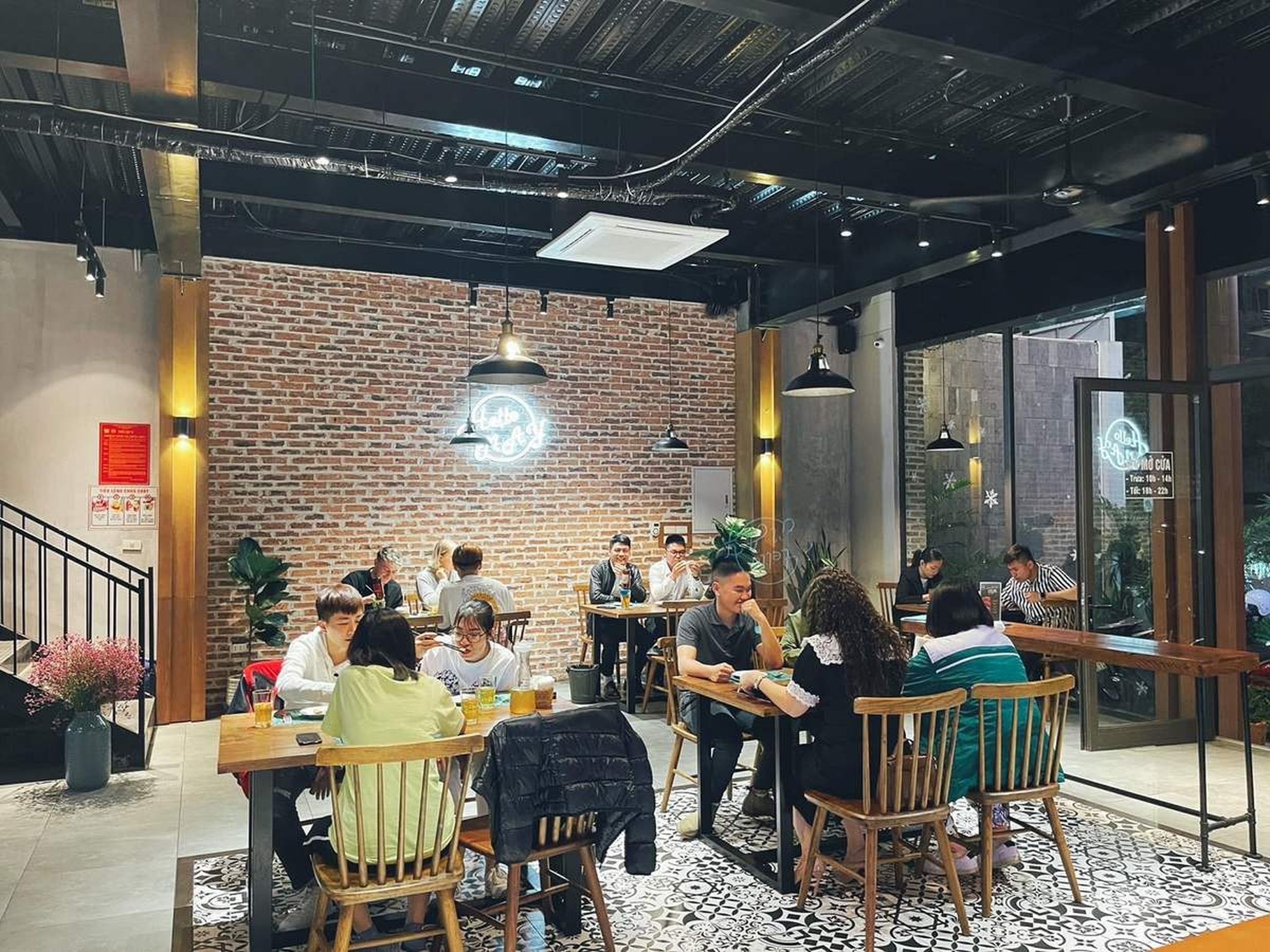 Nhà hàng May Corner Hạ Long - Thiên đường ẩm thực vạn người mê - Hình 25