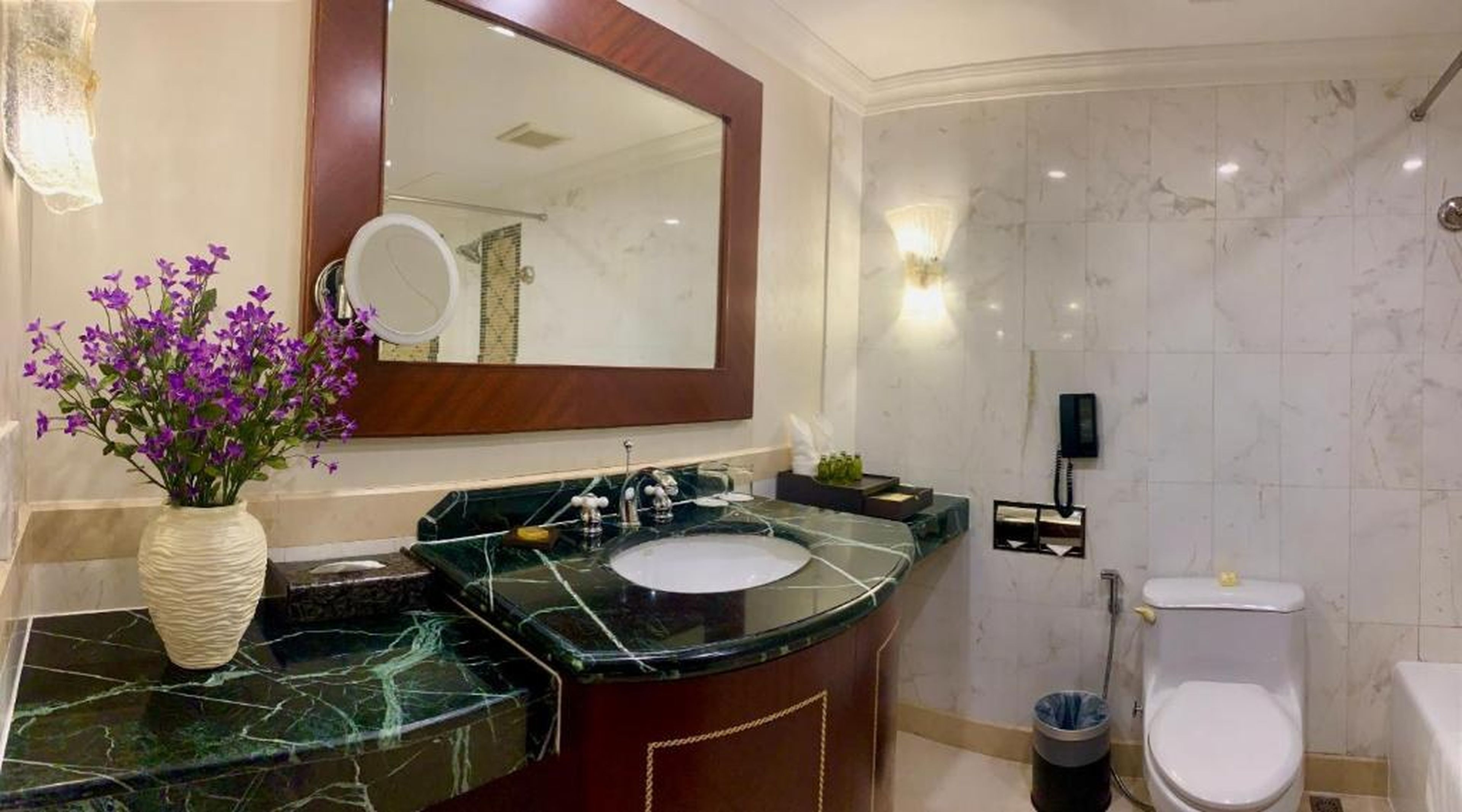 Khách sạn Quốc tế Lợi Lai - Li Lai International Hotel - Hình 21